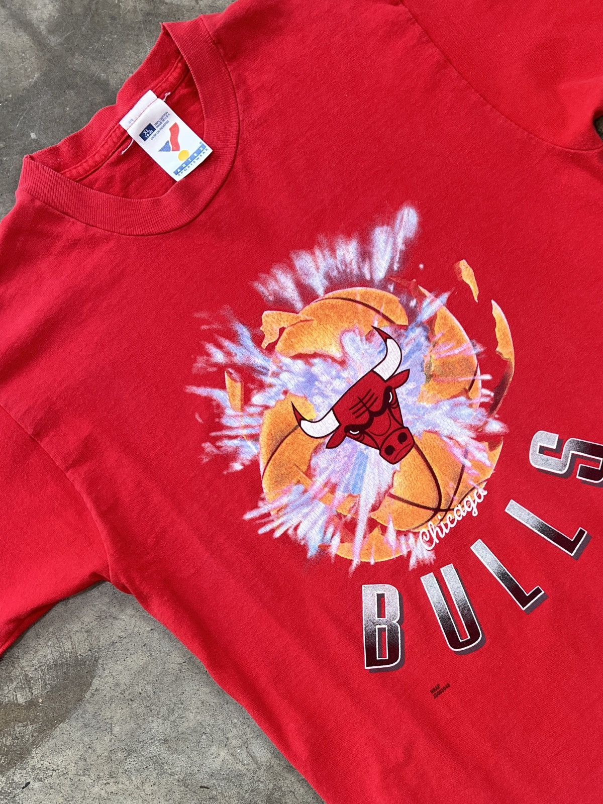NBA Vintage 90s NBA Chicago Bulls Basketball Single Stitch XL Size US XL / EU 56 / 4 - 1 Thumbnail