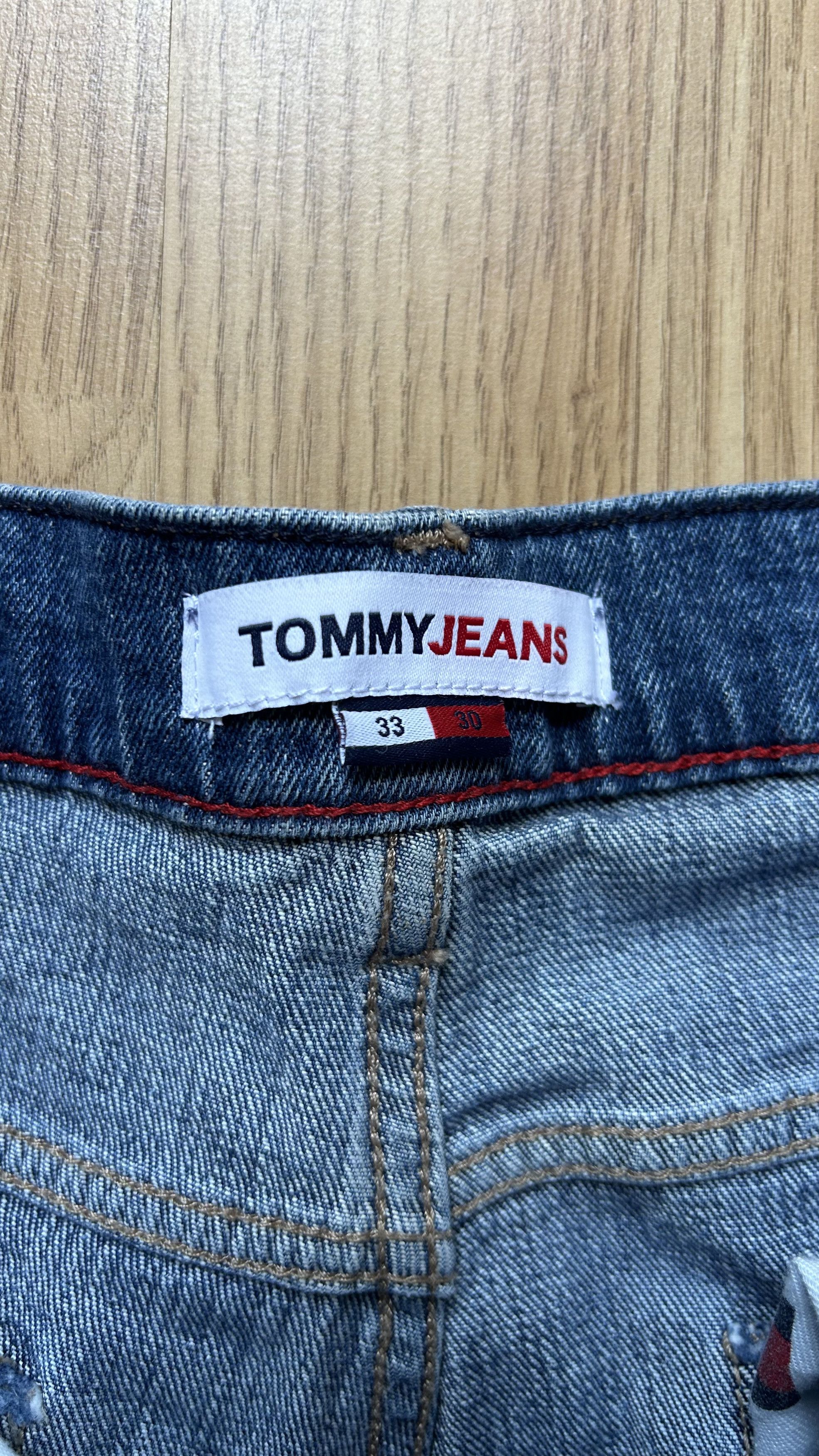 Tommy Hilfiger × Tommy Jeans × Vintage Tommy Jeans Relaxed Fit Dark Wash Jeans Size US 33 - 4 Thumbnail