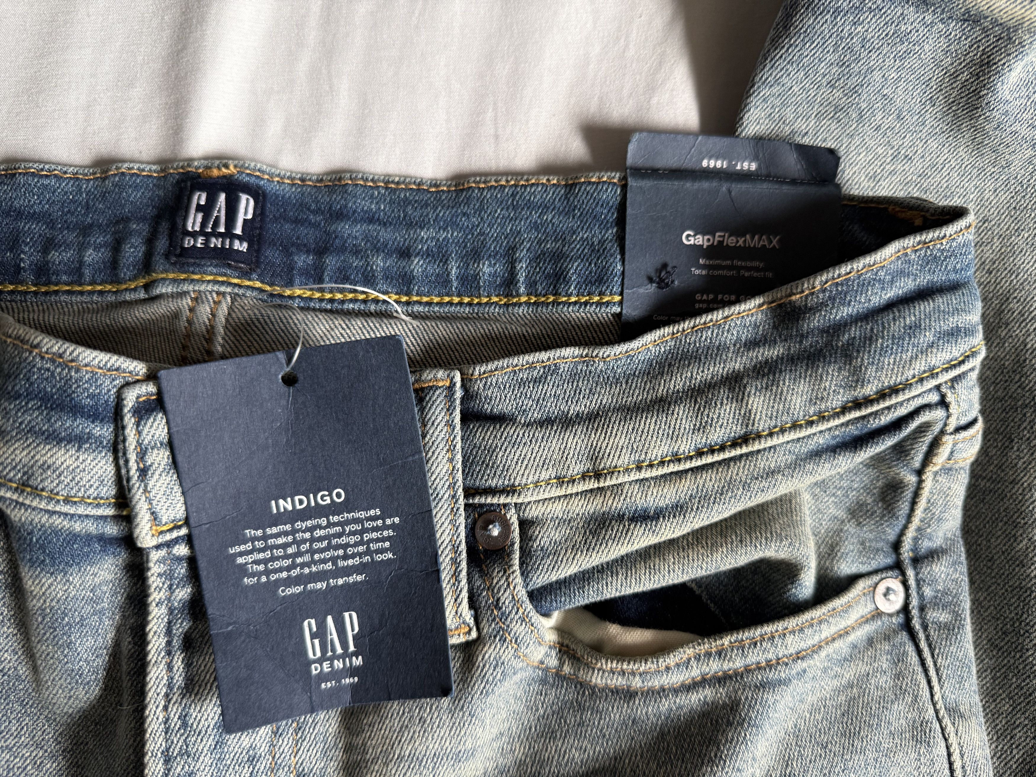 Gap Gap 1969 Skinny Jeans with GapFlex MAX 33x30 $89.95 Size US 33 - 2 Thumbnail