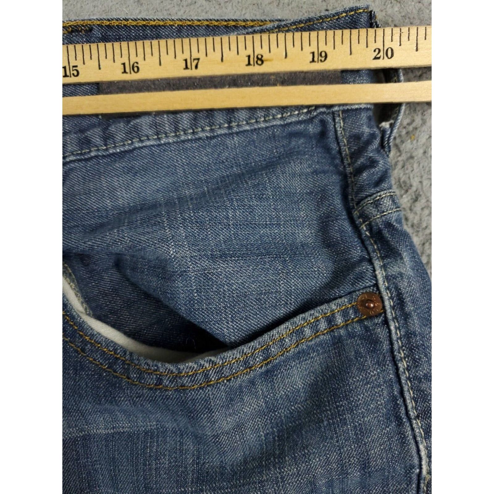 Levi's VINTAGE Levi's 569 Jeans Mens Size 38x28 Blue Straight Fit Denim Pants Size US 38 / EU 54 - 4 Thumbnail