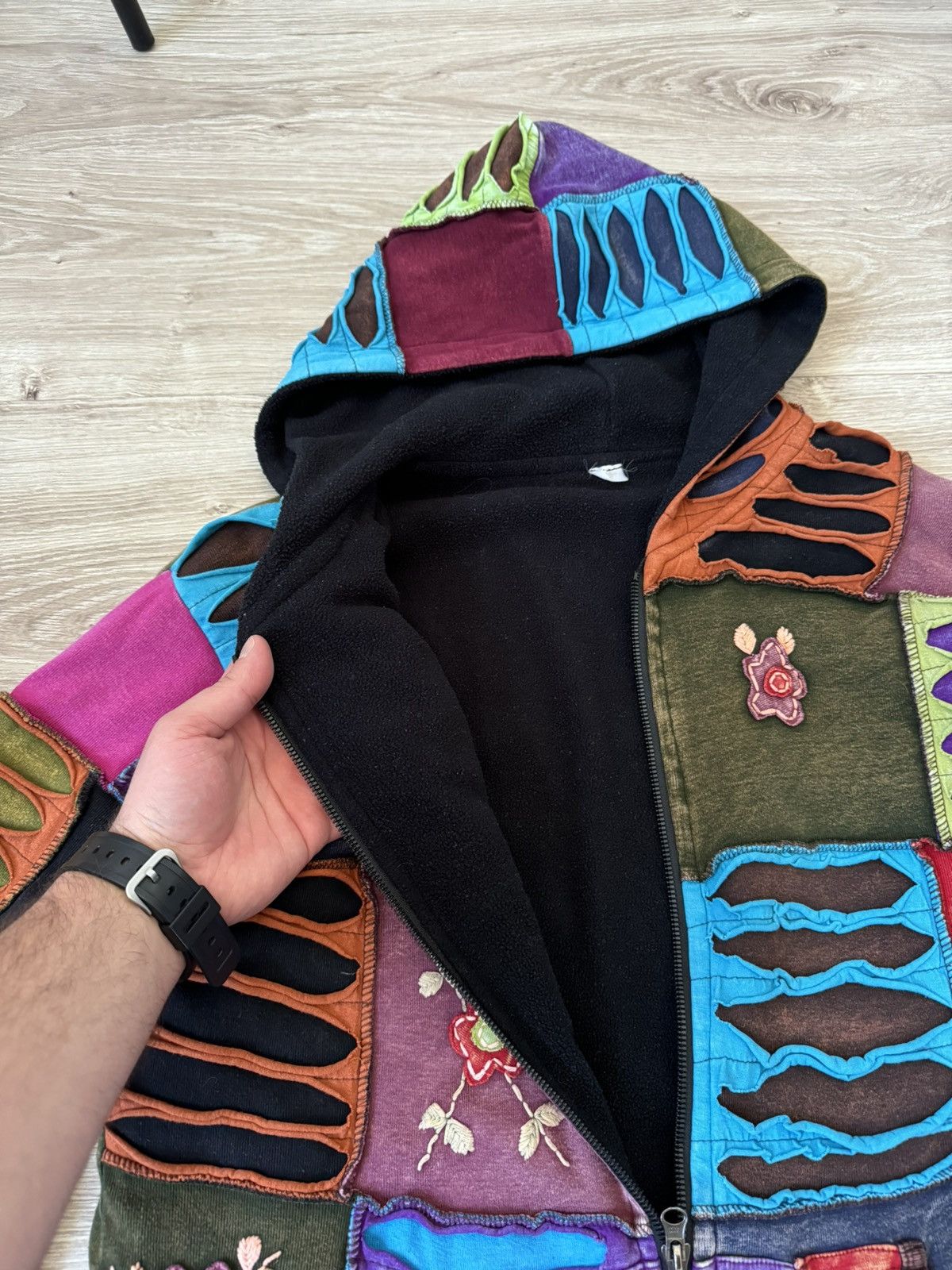 Vintage Vintage Y2K Japanese Patchwork Flowers Nepal Fleece Hoodie Size L / US 10 / IT 46 - 4 Thumbnail