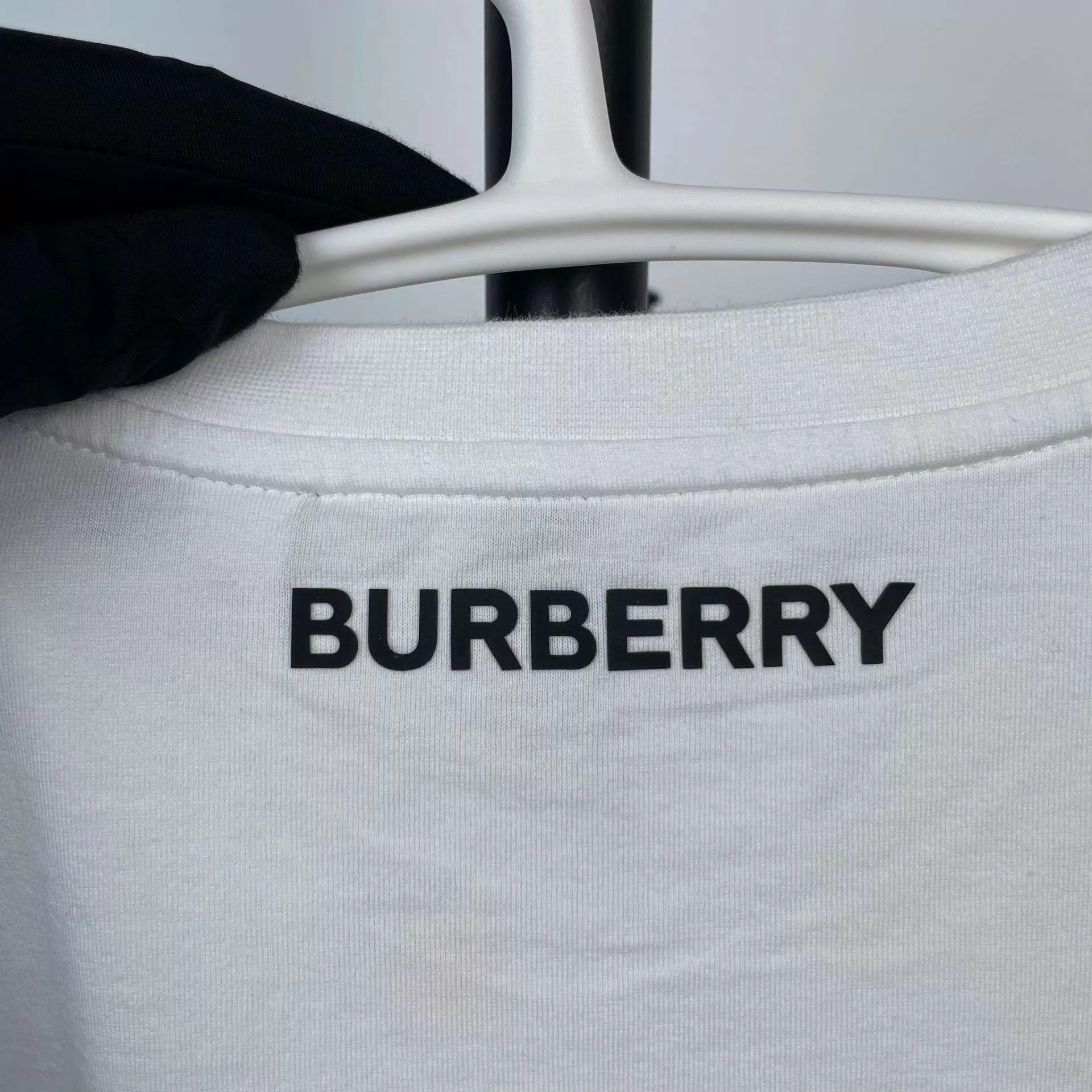 Burberry Burberry 98 New Yellow Monster Short Sleeve White Size S Size US S / EU 44-46 / 1 - 4 Thumbnail