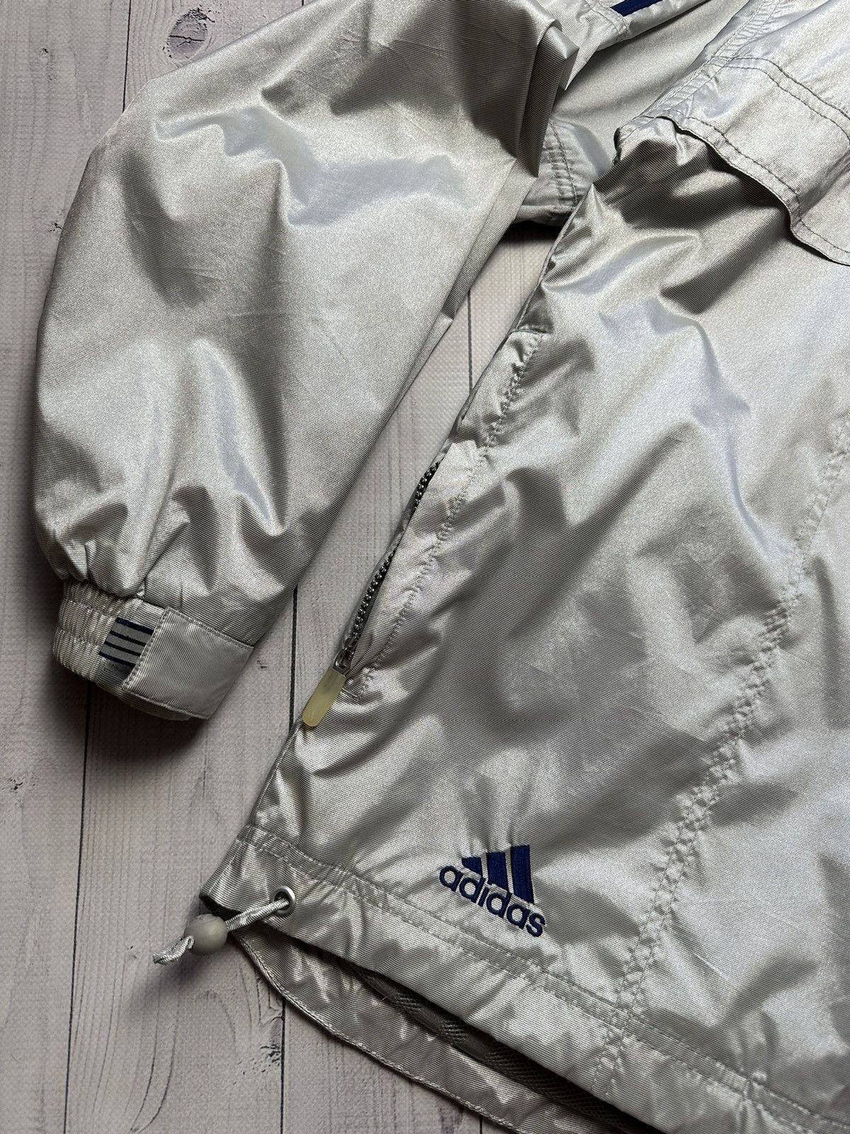 Adidas × Vintage Vintage adidas light jacket size M/L logo Size US M / EU 48-50 / 2 - 3 Thumbnail