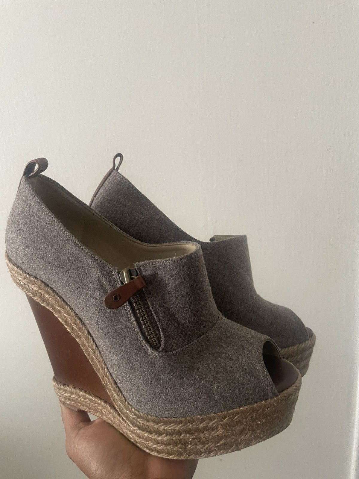 Christian Louboutin Christian Louboutin Wool Pumps Size US 7 / IT 37 - 10 Thumbnail