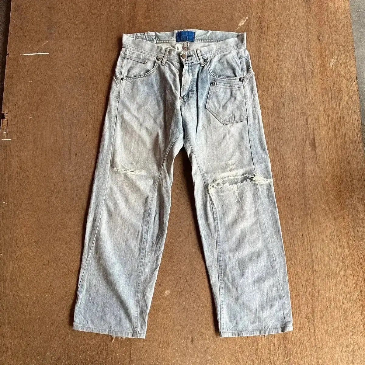 Vintage DISTRESSED DENIM VTG EDWIN JAPAN TWIST LEG LIGHTWASH BAGGY Size US 33 - 1 Thumbnail