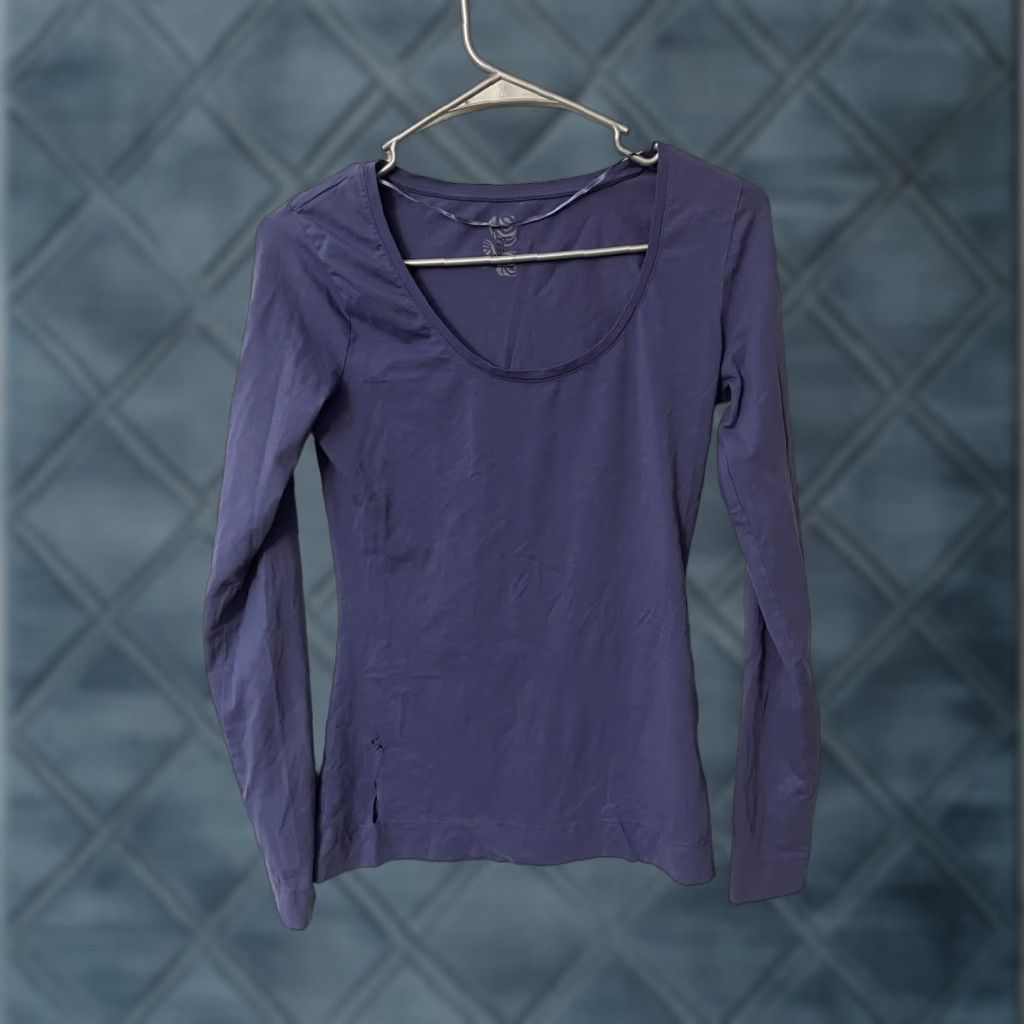 H&M H&M Women's T-Shirt Shirt Purple Long Sleeve Round Neck Small Size S Casual Basic Size S / US 4 / IT 40 - 1 Thumbnail