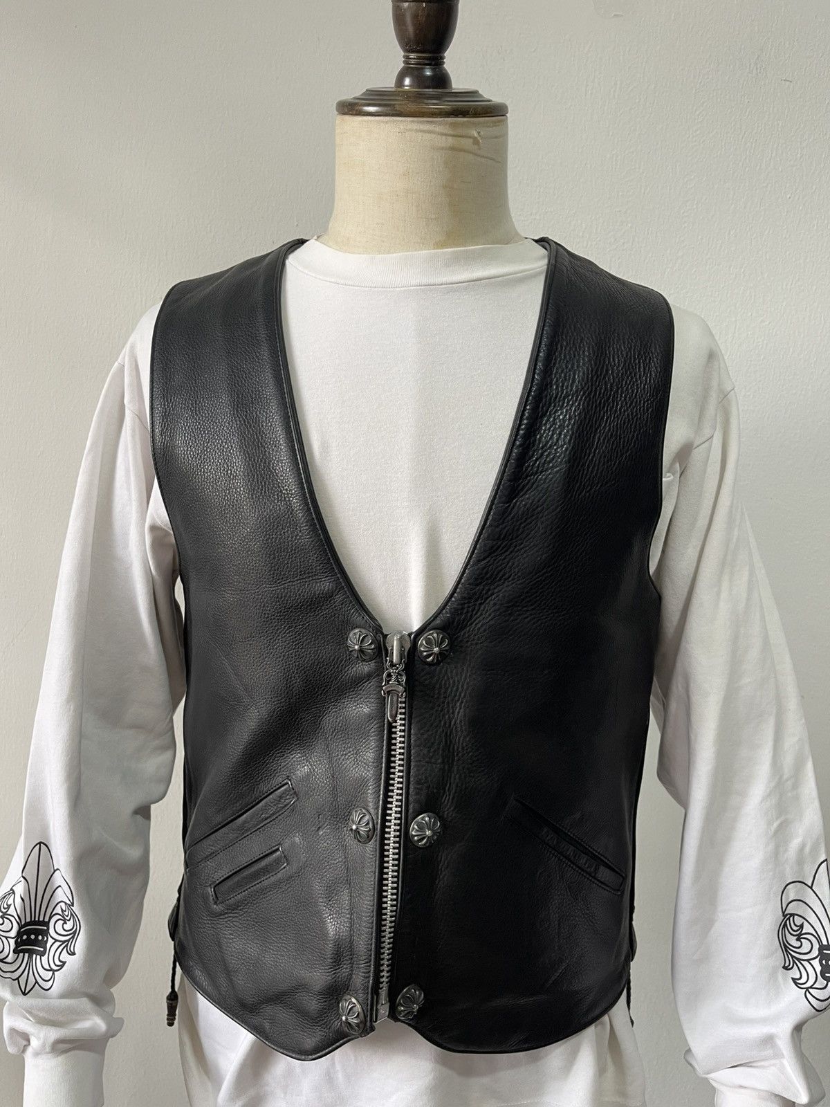 Chrome Hearts 1995 Iconic Chrome Hearts Six Button Leather Vest Size US M / EU 48-50 / 2 - 3 Thumbnail