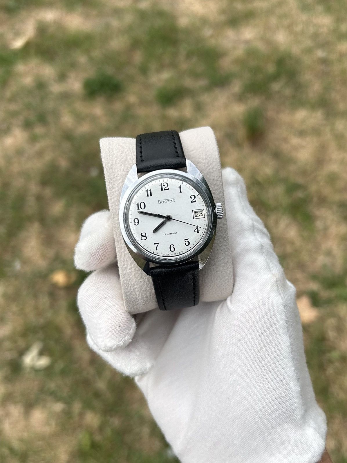 Vintage Vintage Watch Vostok USSR Soviet Mechanical 1980s Size ONE SIZE - 2 Thumbnail