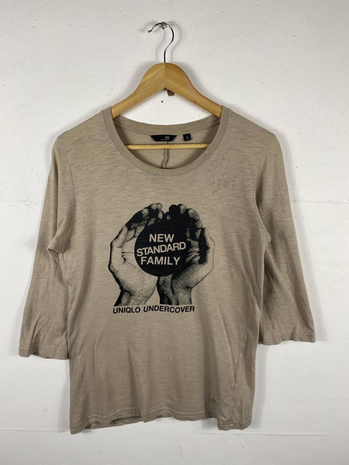 Undercover × Uniqlo Uniqlo X Undercover New Standard Family 3q Sleeve T-Shirt Size US S / EU 44-46 / 1 - 1 Thumbnail
