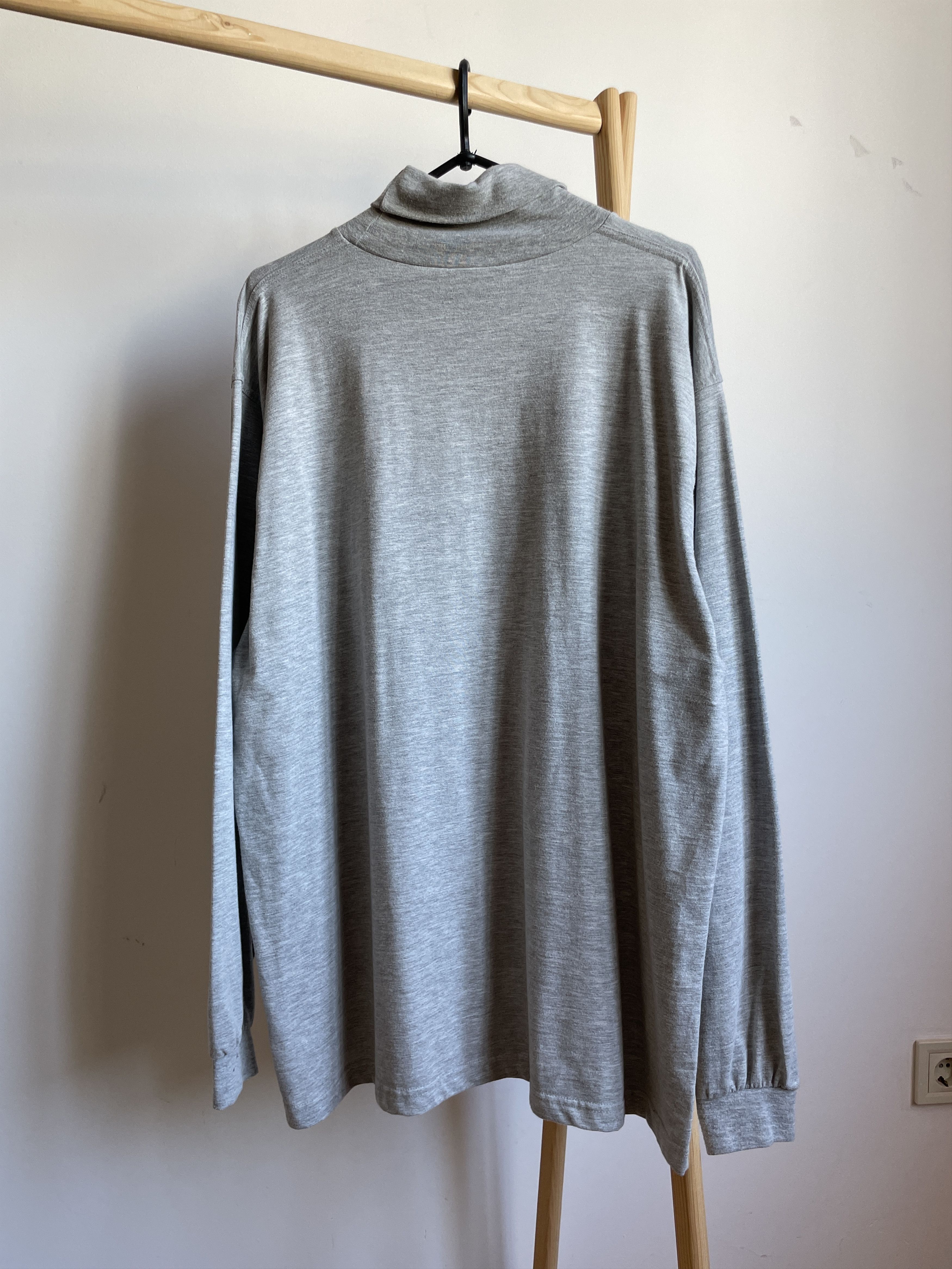 Cartoon Network Looney Tunes 1998 Roll Neck L/S T-Shirt Size XXL Size US XXL / EU 58 / 5 - 2 Thumbnail