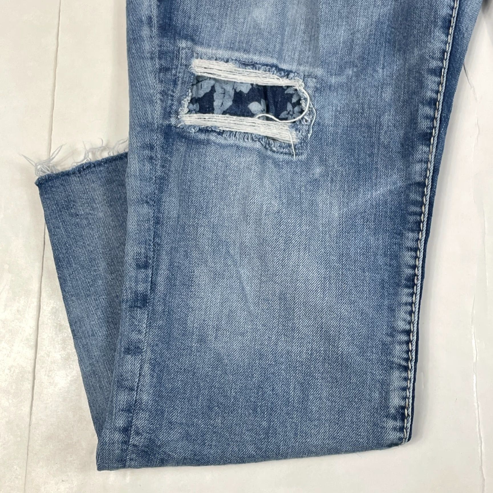 Silver Jeans Co. Silver Jeans Womens Jeans 30 x 26 Aiko Mid Ankle Skinny Light Wash Distressed 5-Pocket Denim Slim Regular Girls mens? Size 30" / US 8 / IT 44 - 5 Thumbnail
