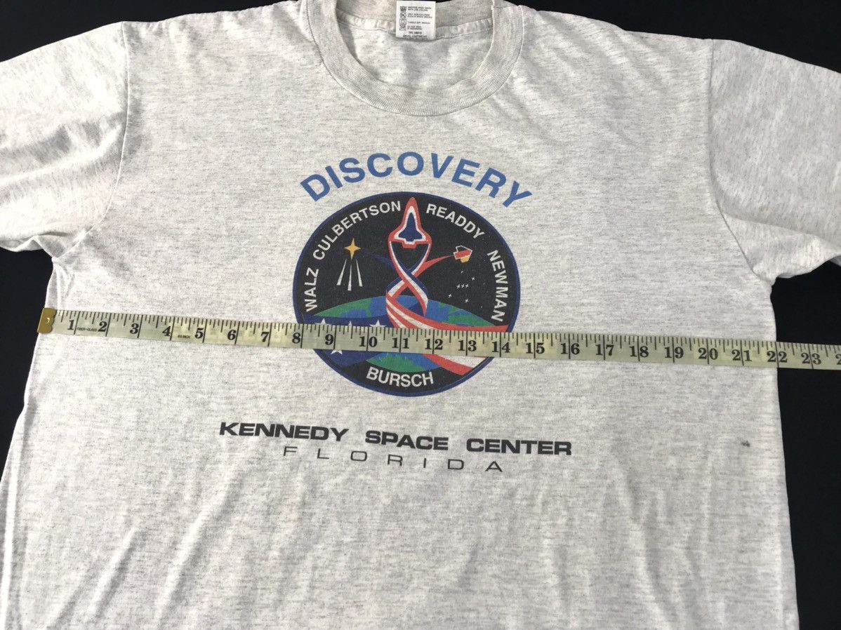 NASA Discovery Kennedy Space Centre Florida Moon Expedition Tee Size US L / EU 52-54 / 3 - 7 Thumbnail