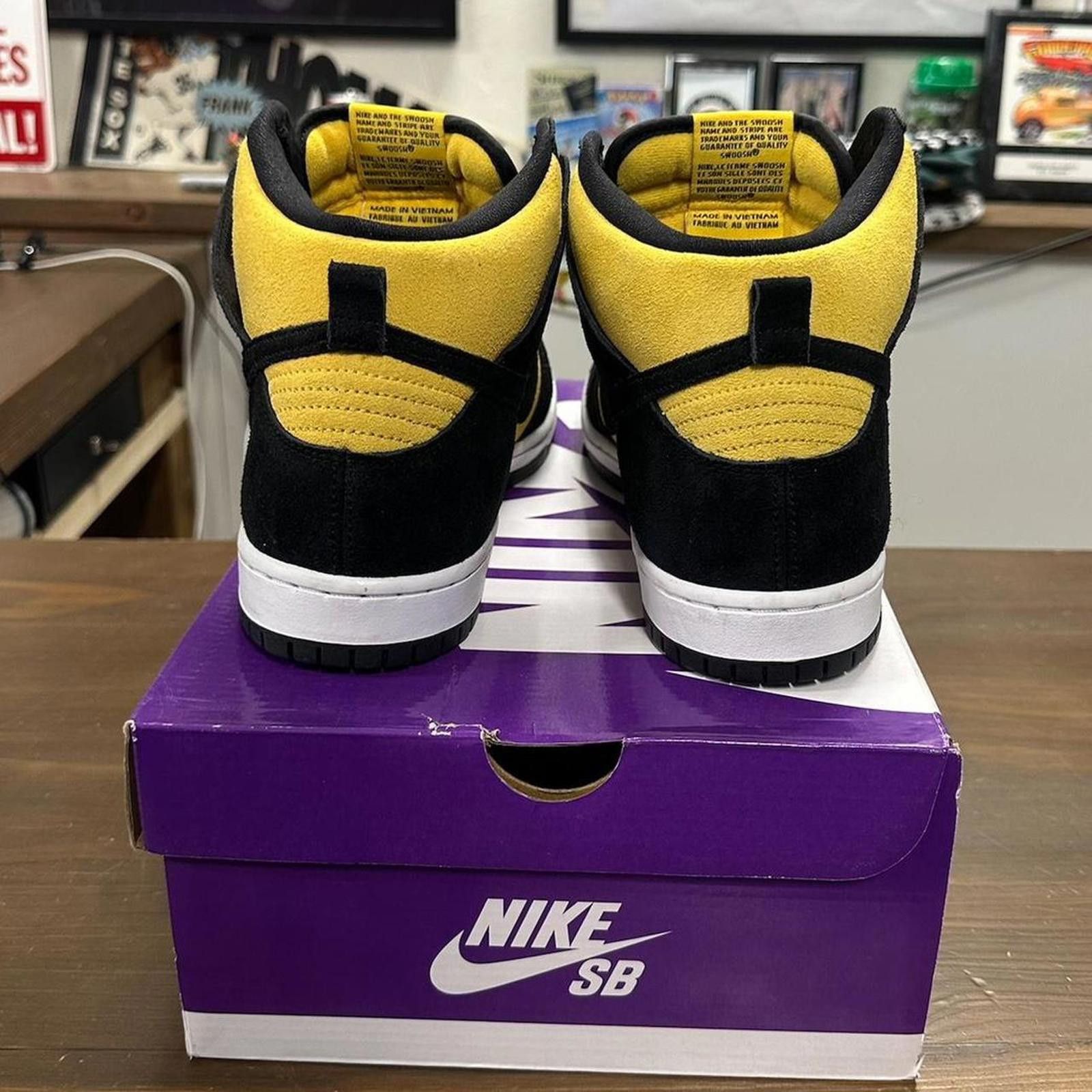 Nike Deadstock Nike SB Dunk High Goldenrod Size US 10.5 / EU 43-44 - 4 Thumbnail