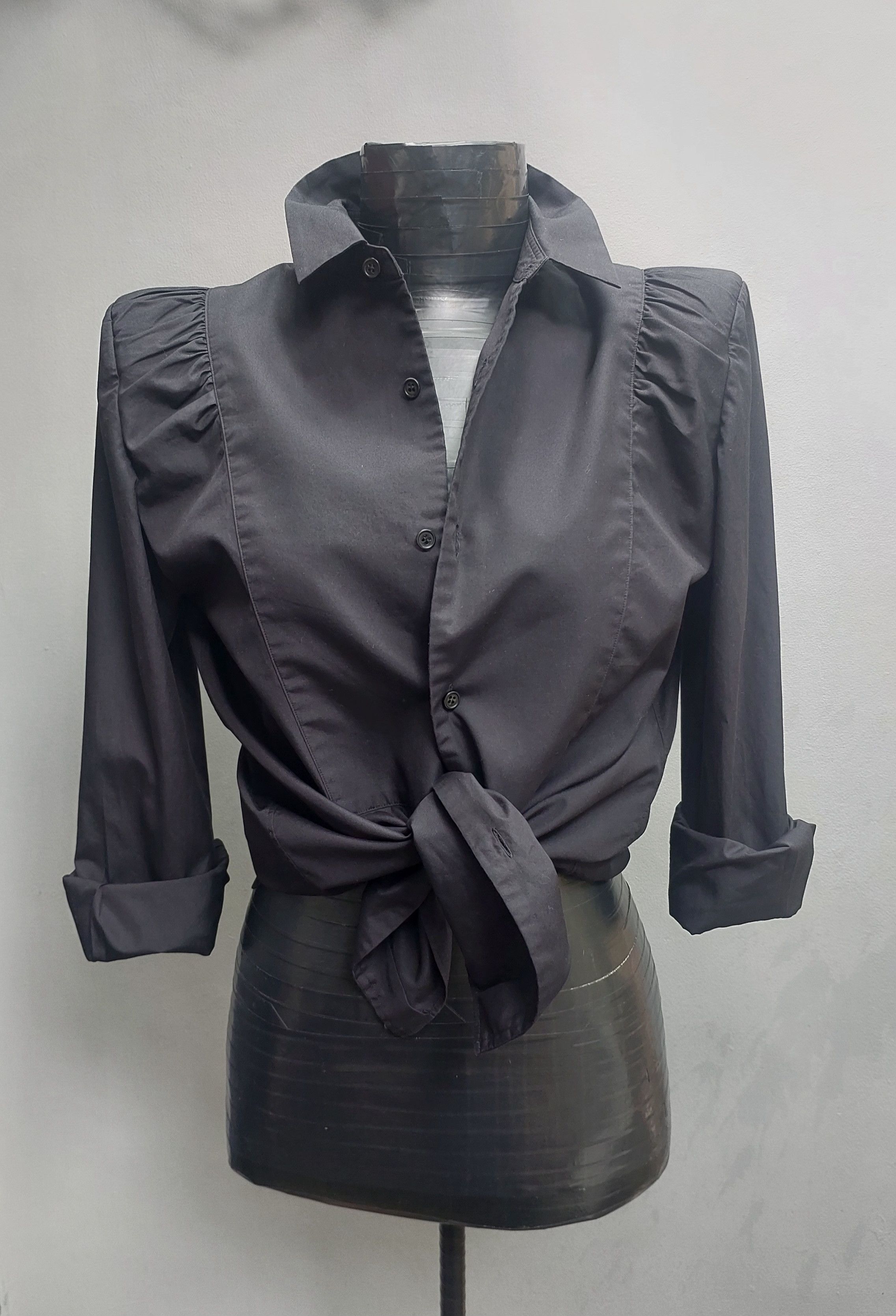 Noir Kei Ninomiya Noir Kei Ninomiya Black Structured Cotton Shirt Size M / US 6-8 / IT 42-44 - 1 Thumbnail