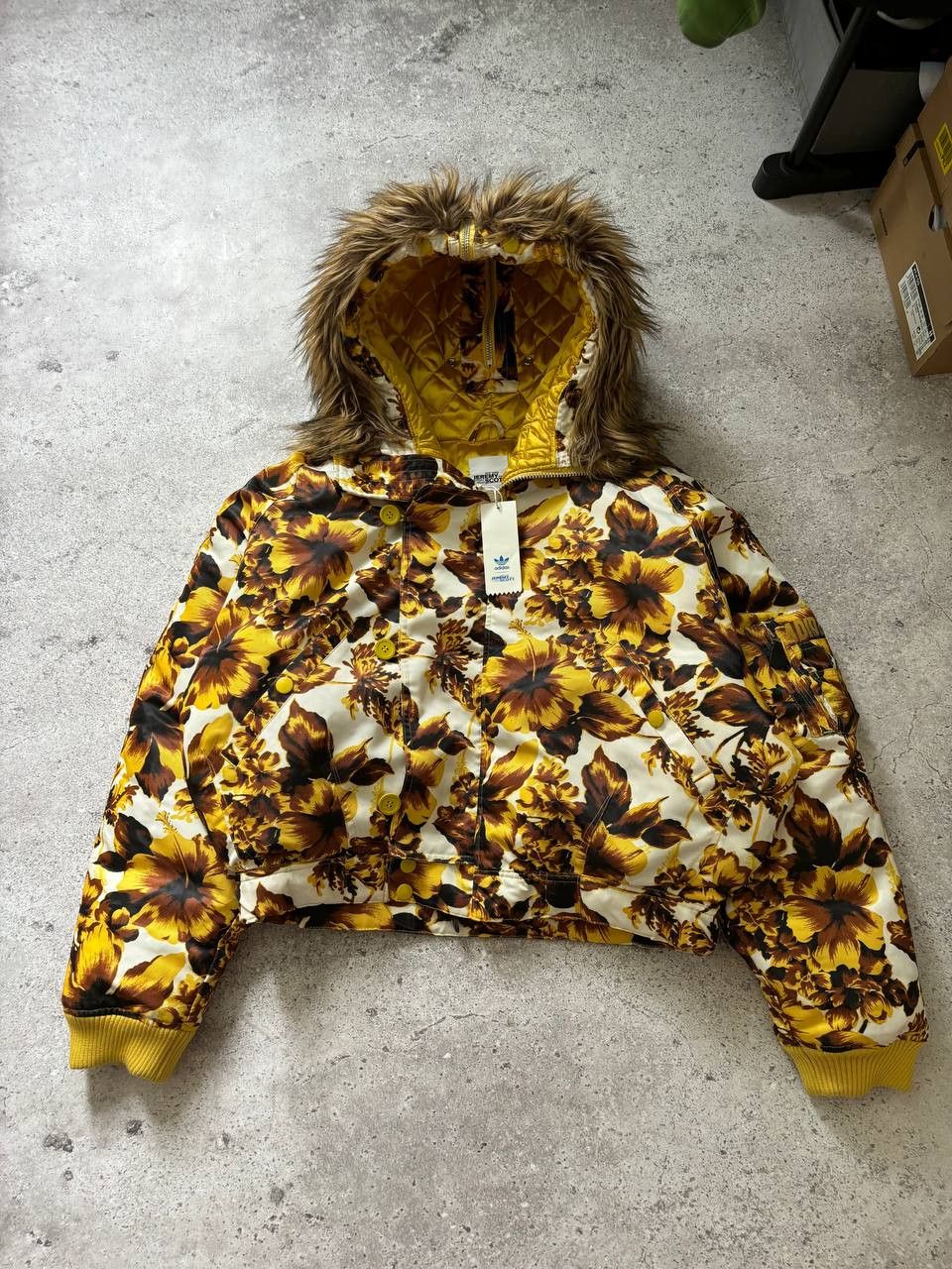 Adidas × Jeremy Scott Jeremy Scott Oversize Bomber Full Zip Fur Hood Size M / US 6-8 / IT 42-44 - 1 Thumbnail