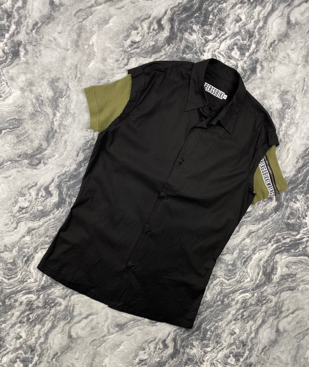 Dirk Bikkembergs Dirk Bikkembergs Short Sleeve Shirt Buttons Size US M / EU 48-50 / 2 - 1 Thumbnail