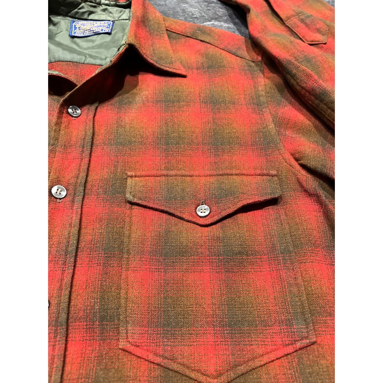 Pendleton VINTAGE Pendleton Wool Flannel Shirt Men Size S Red Plaid Casual Workwear Outdoor Size US S / EU 44-46 / 1 - 3 Thumbnail