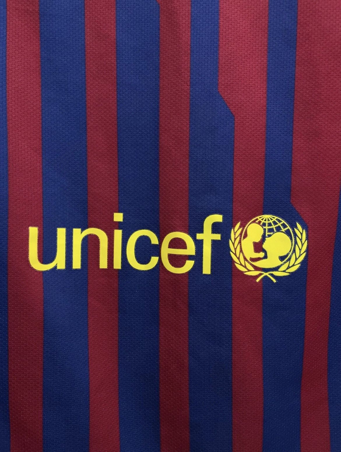Nike FC Barcelona 2011/2012 Home Football Shirt Jersey Nike Size US S / EU 44-46 / 1 - 7 Thumbnail