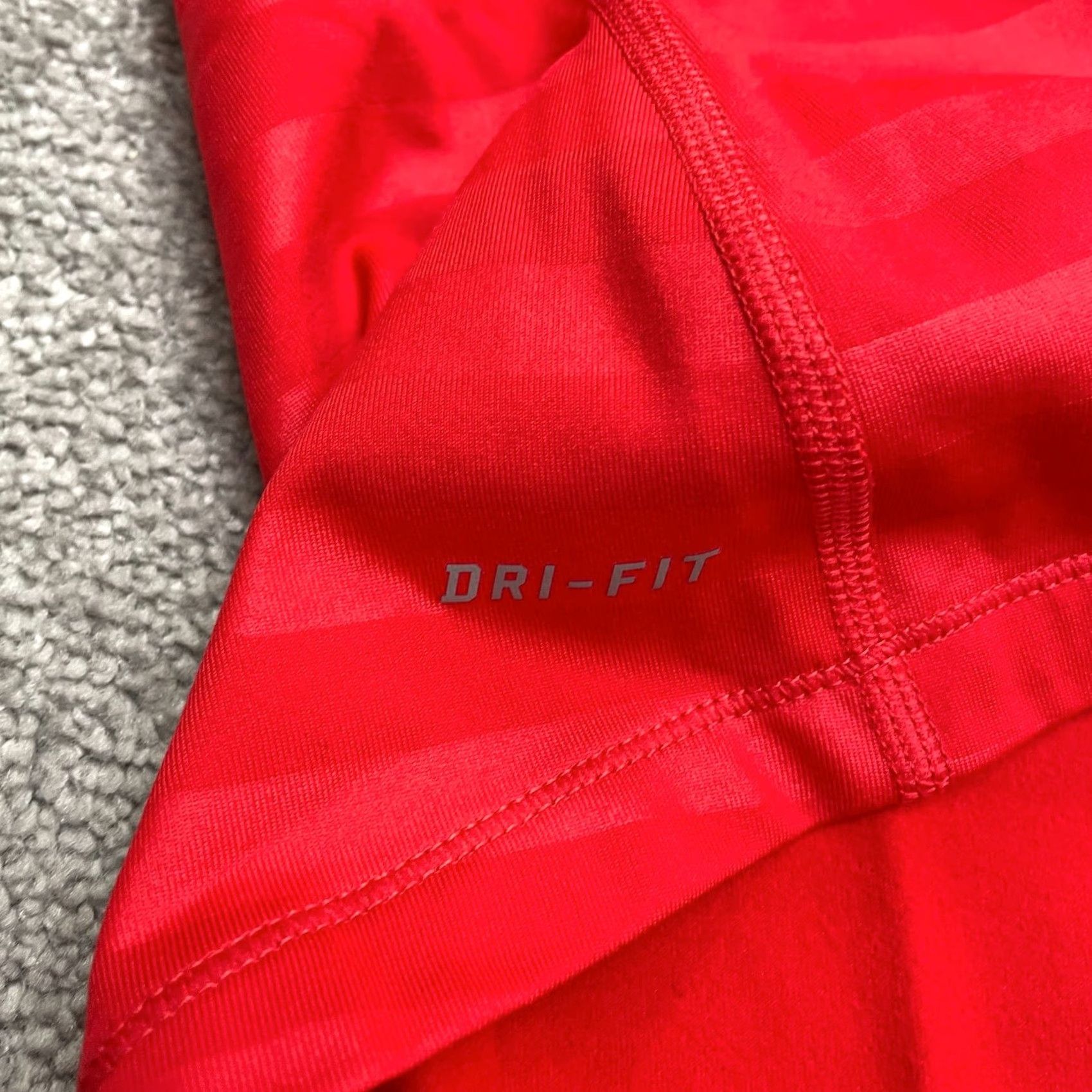 Nike Nike Pro Dri-Fit Hyperwarm 1/2 Zip Jacket Womens XS Red Striped Thumbhole Activewear Jacket Weight: Regular Size XS / US 0-2 / IT 36-38 - 5 Thumbnail
