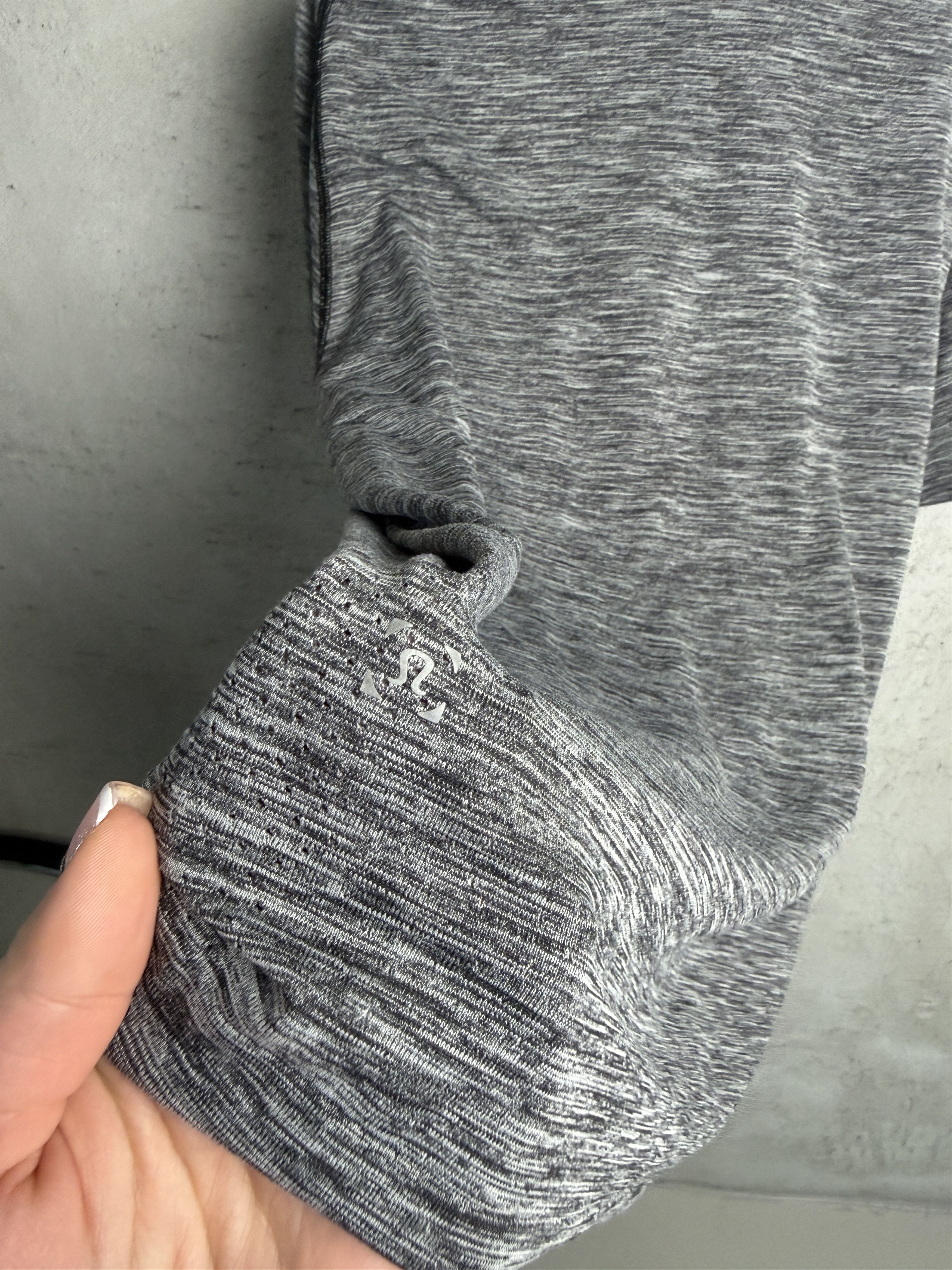 Lululemon Lululemon t-shirt tee sport gym yoga pilates Size US L / EU 52-54 / 3 - 4 Thumbnail
