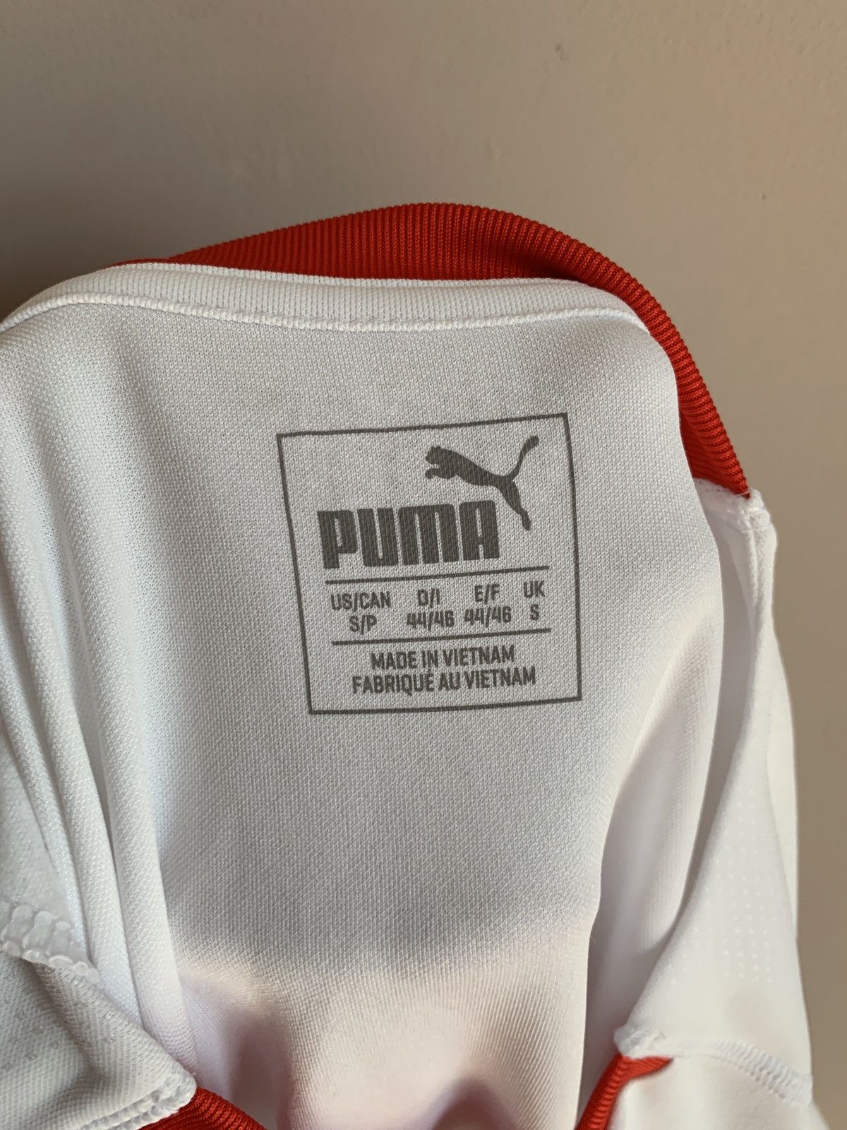 Puma Switzerland 2018 Away Football Shirt Puma Soccer Jersey Sz S Size US S / EU 44-46 / 1 - 8 Thumbnail