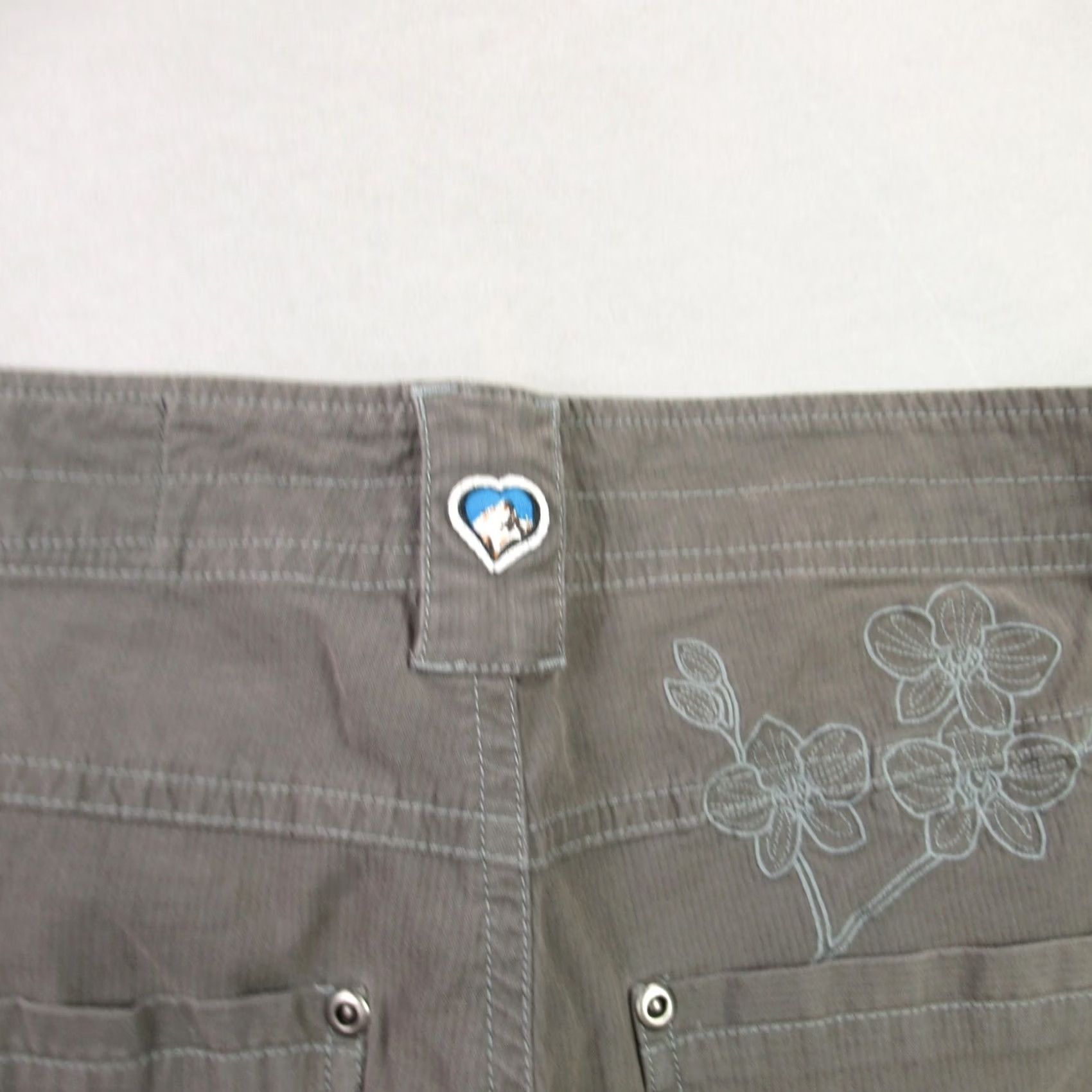 Vintage Kuhl Pants Women 4 Lightweight Straight Leg Outdoors Gray Casual Pockets Size 27" / US 4 / IT 40 - 6 Thumbnail