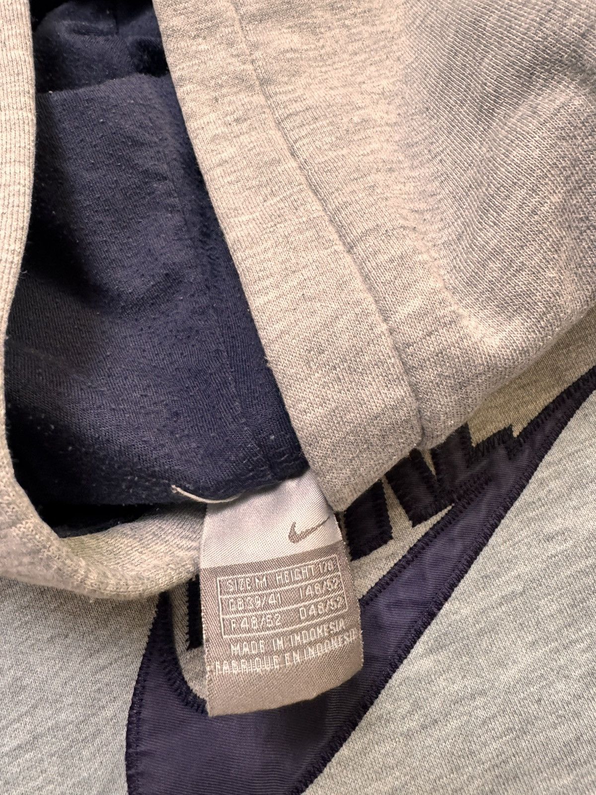 Nike × Vintage NIKE VINTAGE CENTER LOGO OVERSIZE BOXY HOODIE Size US M / EU 48-50 / 2 - 5 Thumbnail