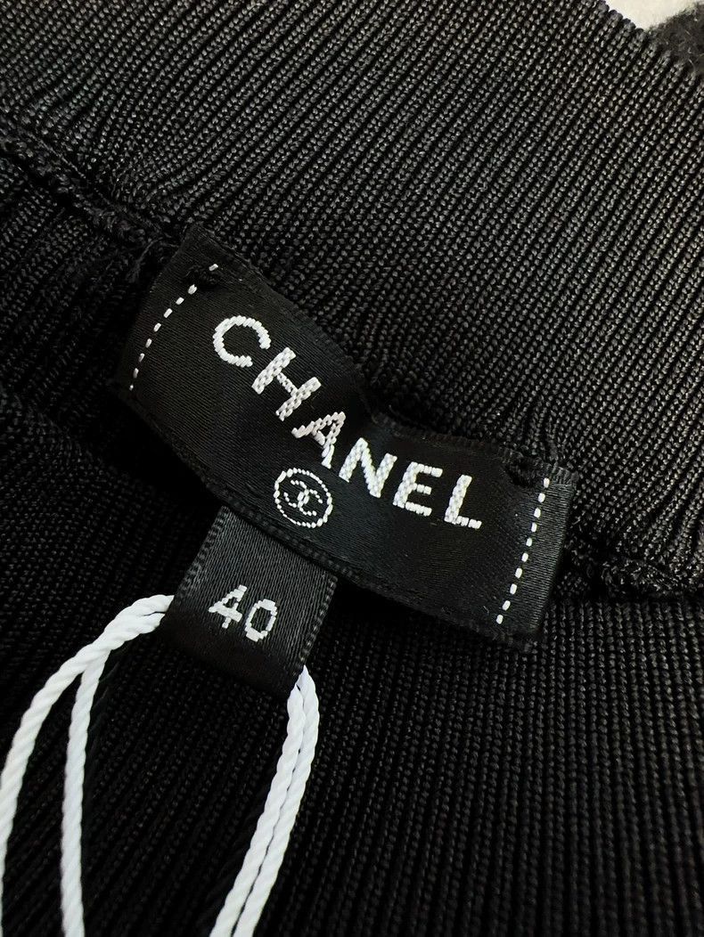 Chanel Chanel 21S Black One-Shoulder Knit Tank Size M / US 6-8 / IT 42-44 - 5 Thumbnail