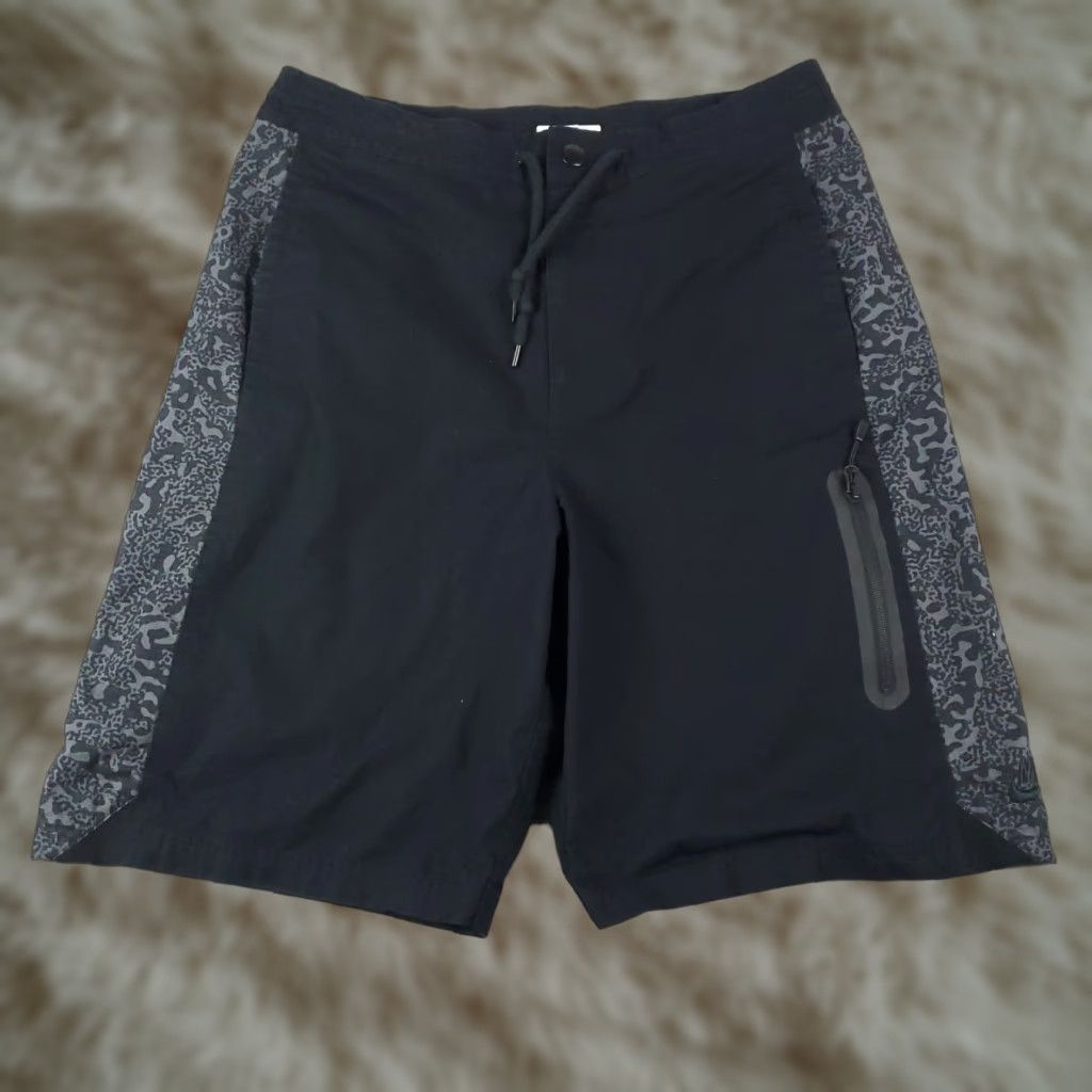 Nike Nike Shorts Mens Large Black Lace Tie Pocket Zip Casual Flat Front Athletic Size US 33 - 1 Thumbnail
