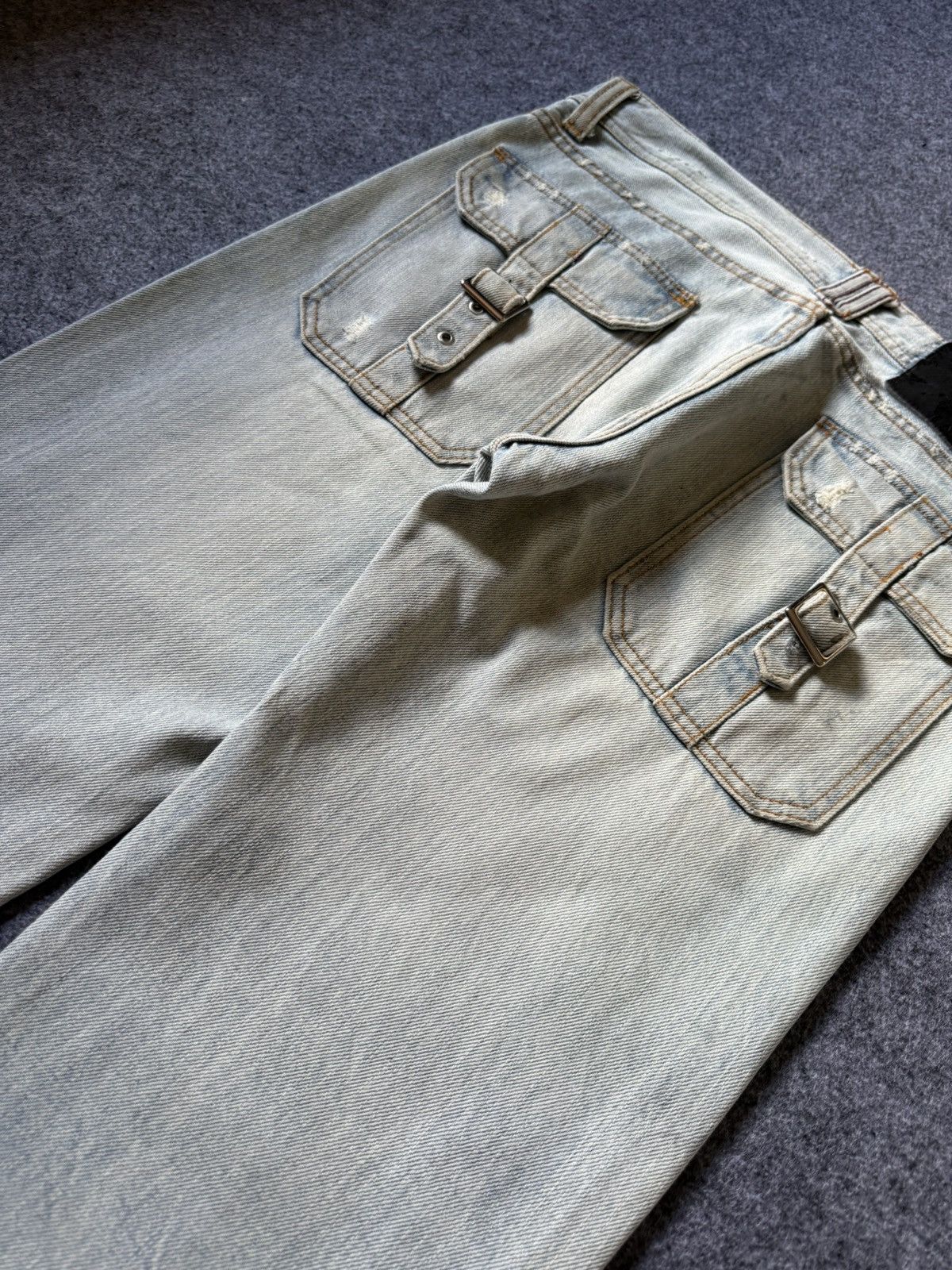 ABAHOUSE × Japanese Brand Abahouse Japan Distressed Flapped Pocket Light Wash Jeans Size US 30 / EU 46 - 15 Thumbnail