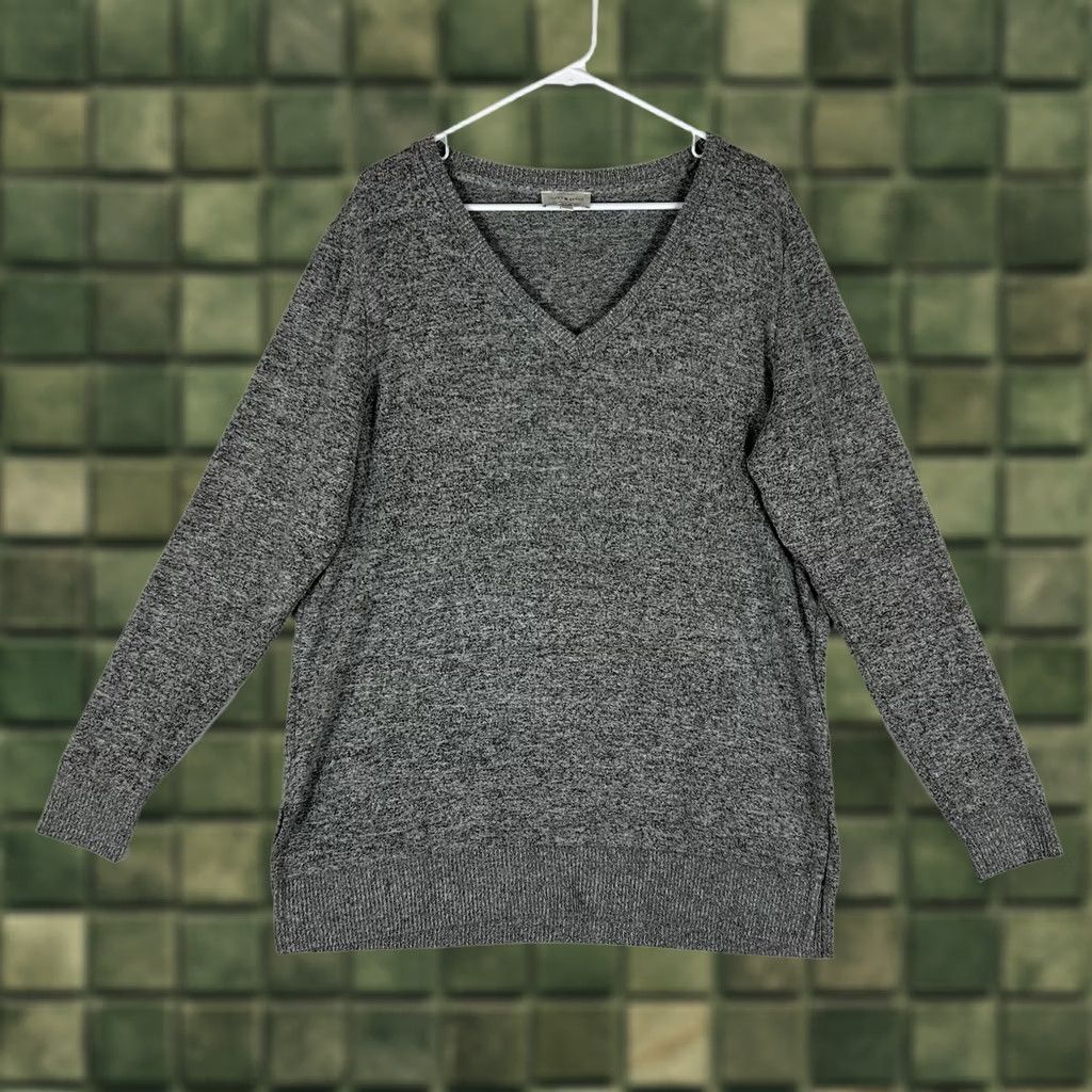 Lucky Brand Lucky Brand Sweatshirt Lightweight Long Sleeve V-Neck Pullover Womens Large Gray Pullover Knit Slim Casual City Minimalist Size L / US 10 / IT 46 - 1 Thumbnail