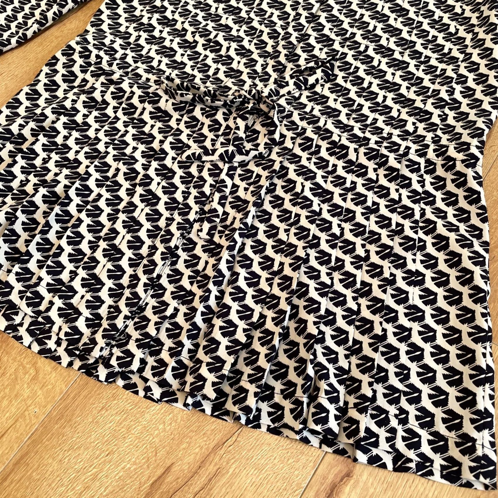 Anthropologie Anthropologie Maeve Selva Tunic Top XS Drop Waist Button Up Tie Multicolor Pleated Casual Women’s Tunic Shirt Size XS / US 0-2 / IT 36-38 - 4 Thumbnail