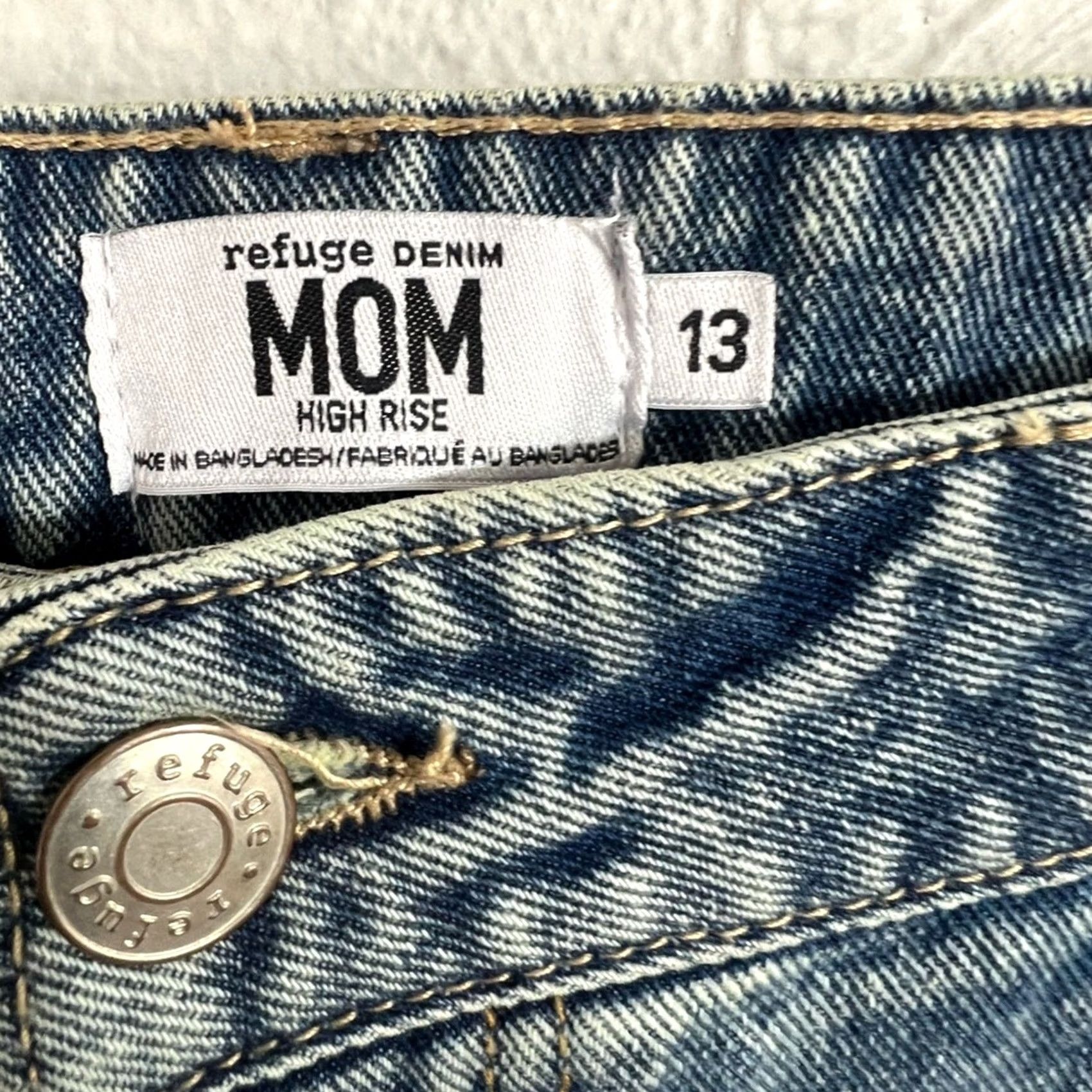 Vintage Refuge Denim Mom High Rise Distressed Light Blue Womens Jeans Size 13 - Quick Shipping Size 34" / US 12 / IT 48 - 5 Thumbnail