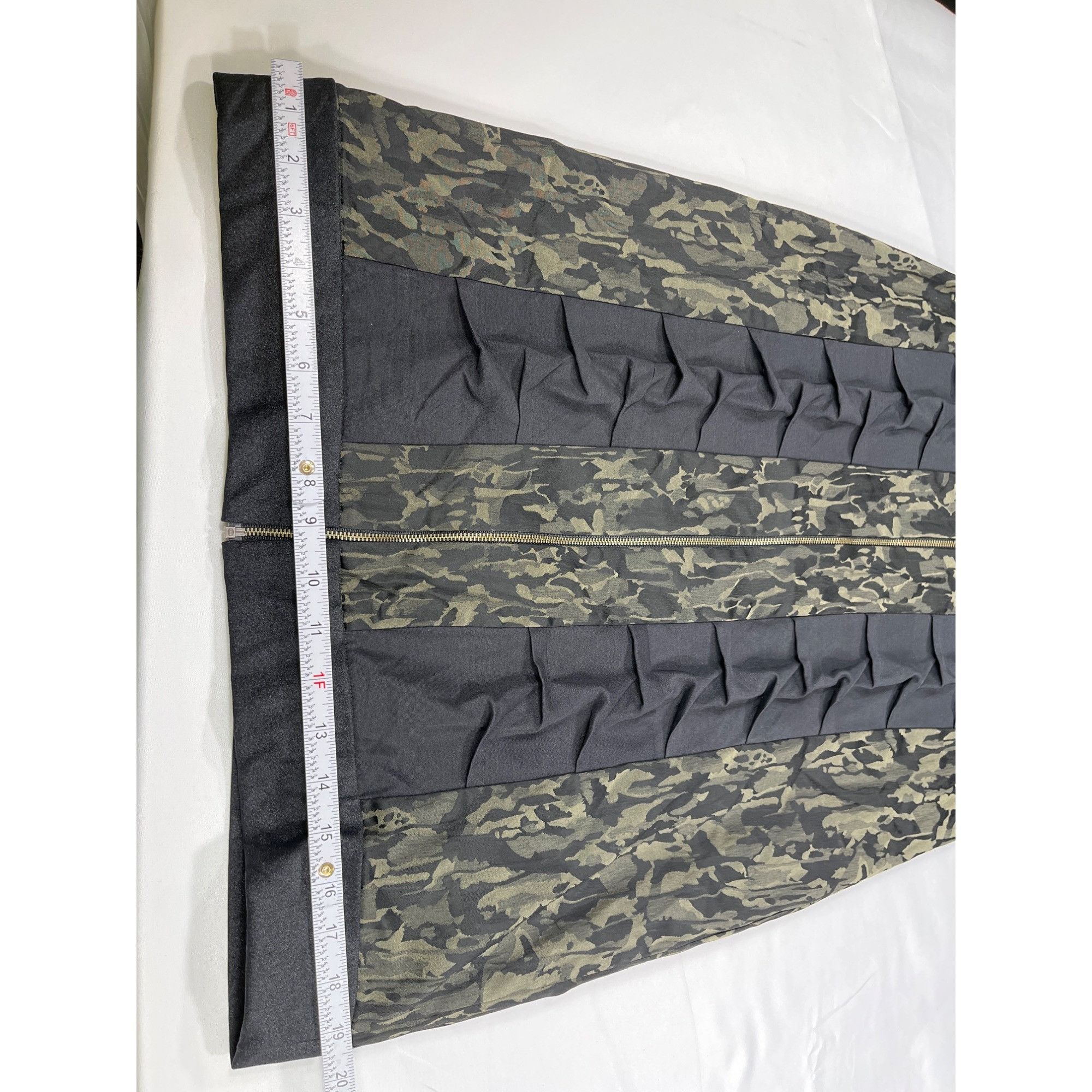 Nicole Miller Nicole Miller SKU 7663 Camo Print Zip Front dress Size 10 Size L / US 10 / IT 46 - 7 Thumbnail
