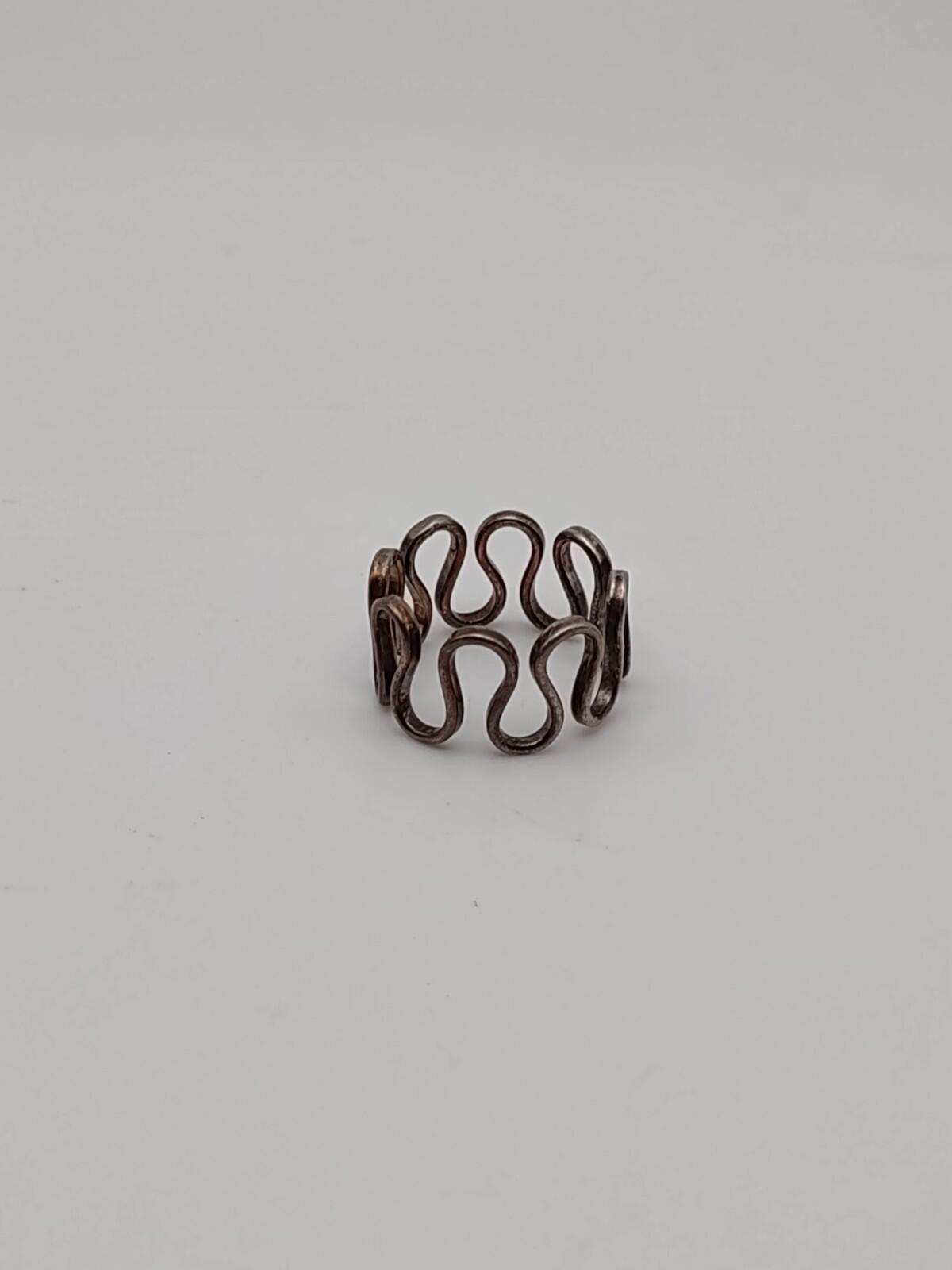 The Unbranded Brand Sterling Silver Abstract Wave Ring Open Design Sz 6.5 Size ONE SIZE - 1 Thumbnail
