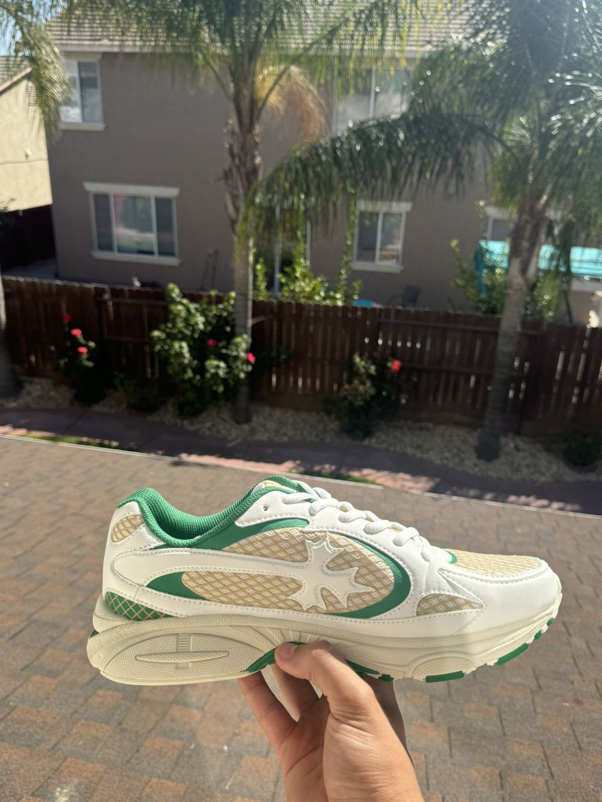 Bravest Studios Bravest Studios Green Kross Country Runners Men’s US 13 Size US 13 / EU 46 - 4 Thumbnail