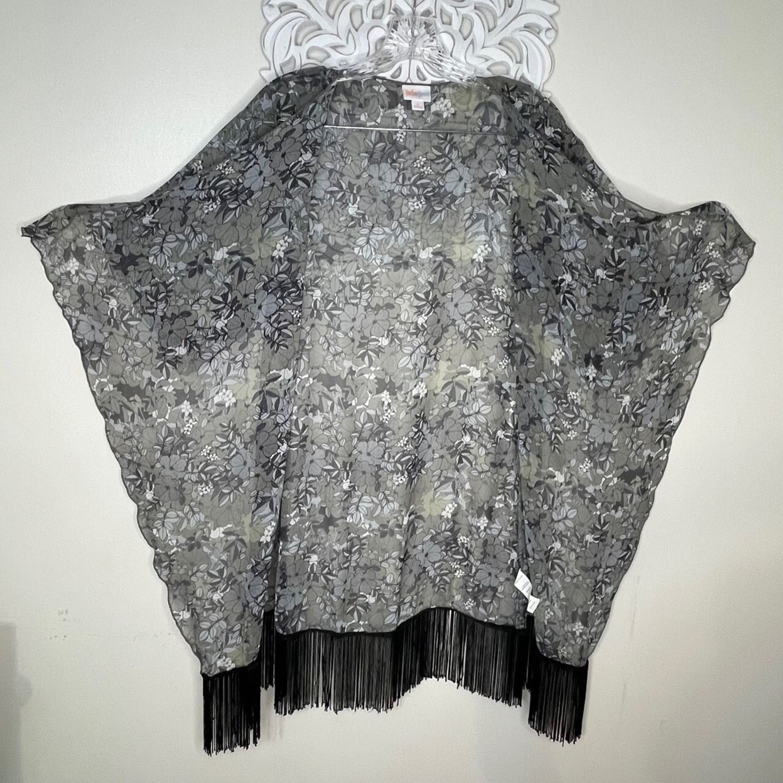 Other LuLaRoe Simply Comfortable Sheer Fringe Duster size Small Size S / US 4 / IT 40 - 3 Thumbnail