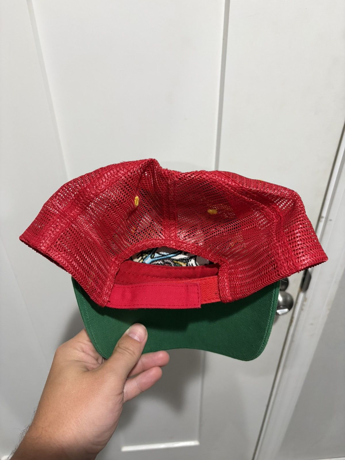Other Luckee Headwear Trucker Style Skull & Roses Mesh Back Hat Size ONE SIZE - 8 Thumbnail