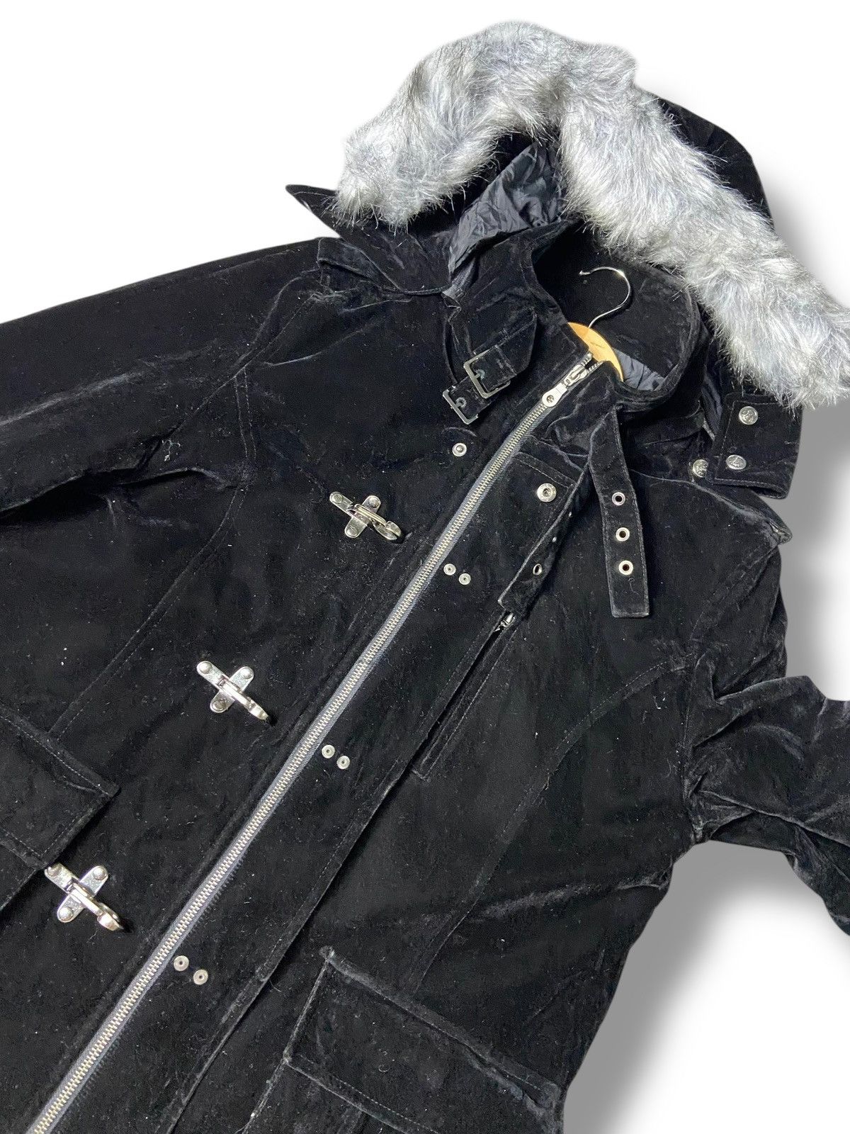 If Six Was Nine Vintage GWanner Bondage Ruffle Down Coat (152) Size US L / EU 52-54 / 3 - 4 Thumbnail