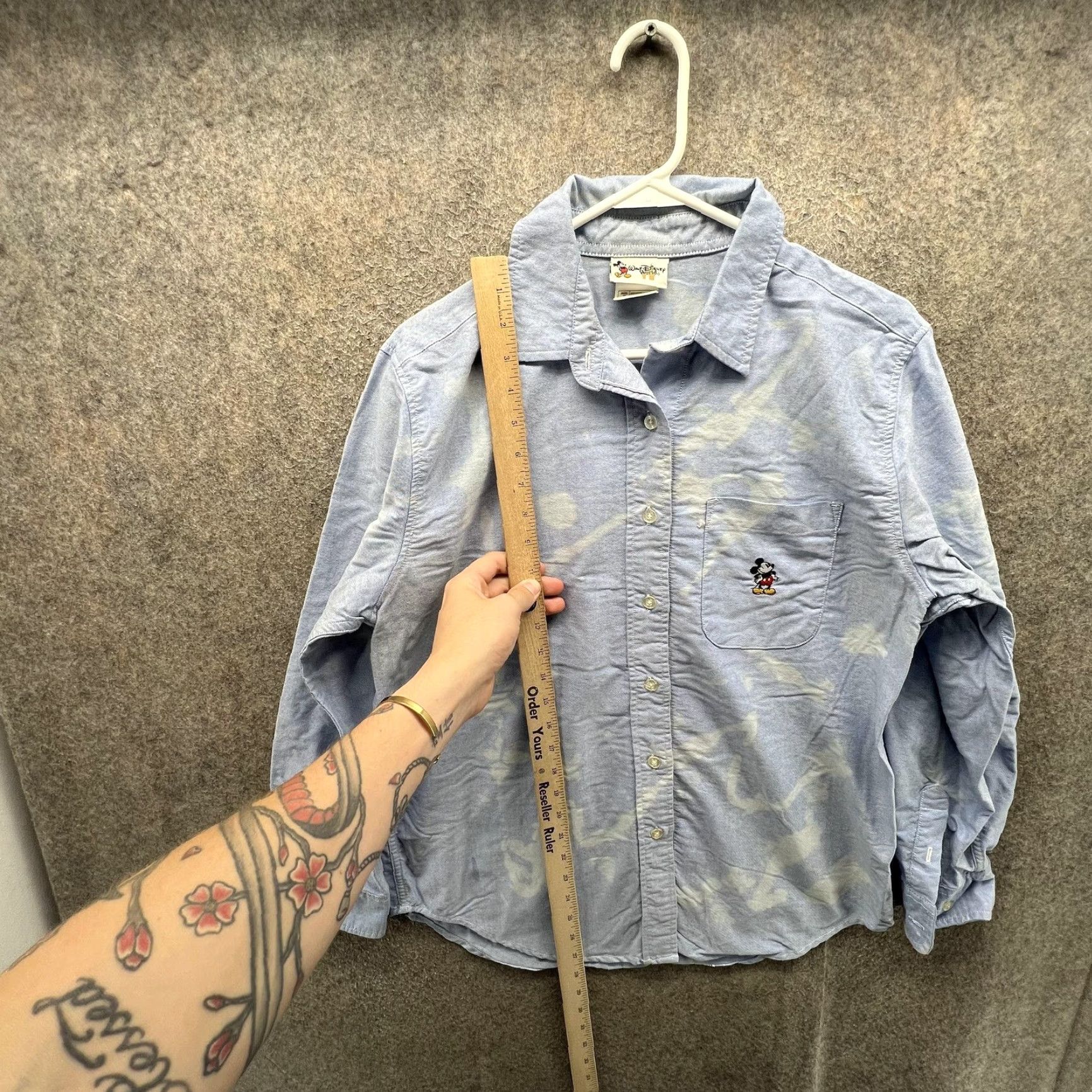 Disney VINTAGE Disney Shirt Womens Medium Blue Mickey Mouse Denim Long Sleeve Button Front Size M / US 6-8 / IT 42-44 - 6 Thumbnail