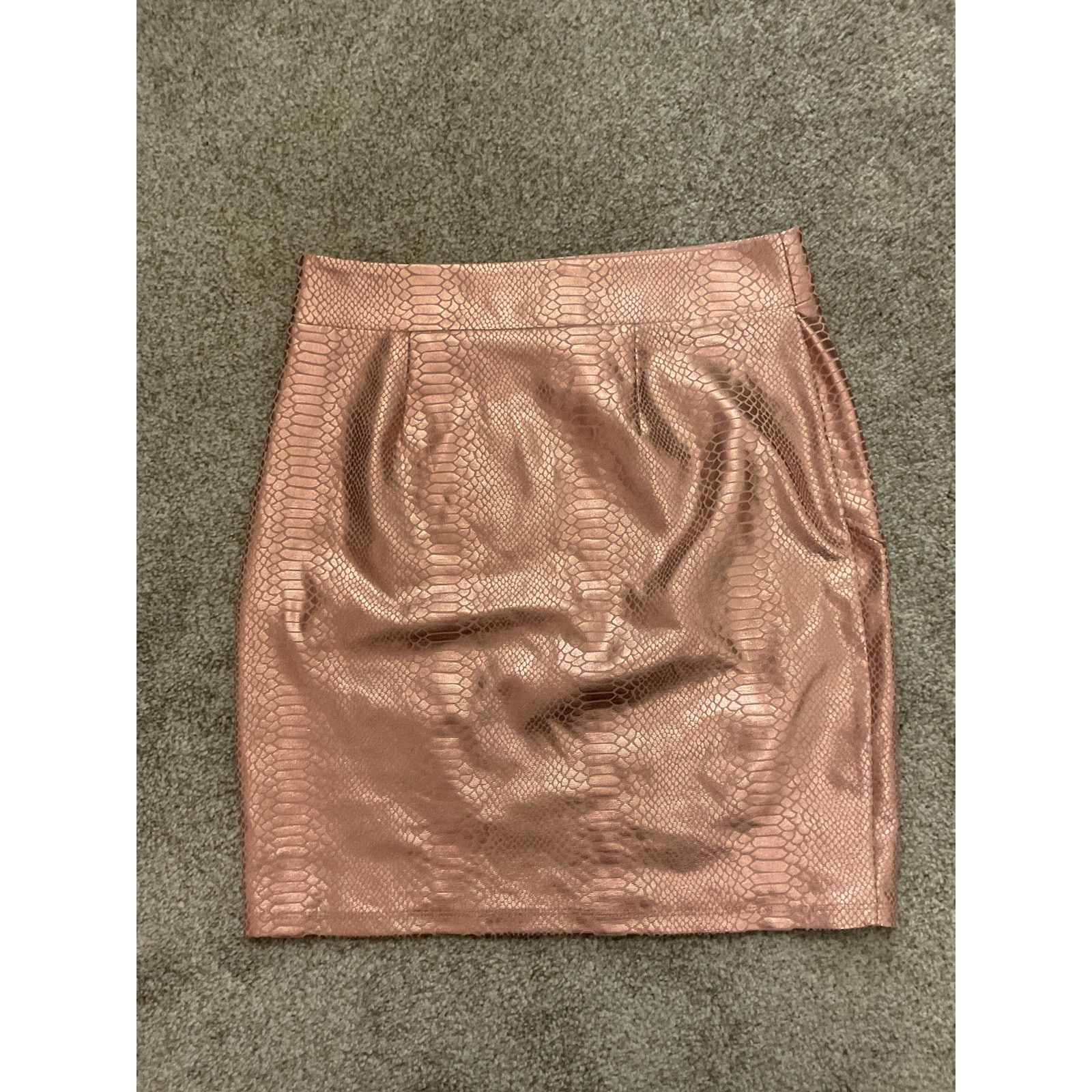 Bebe Bebe Snakeskin Mini Skirt Bundle (2) Pink Metallic&White, 6 Size 28" / US 6 / IT 42 - 7 Thumbnail