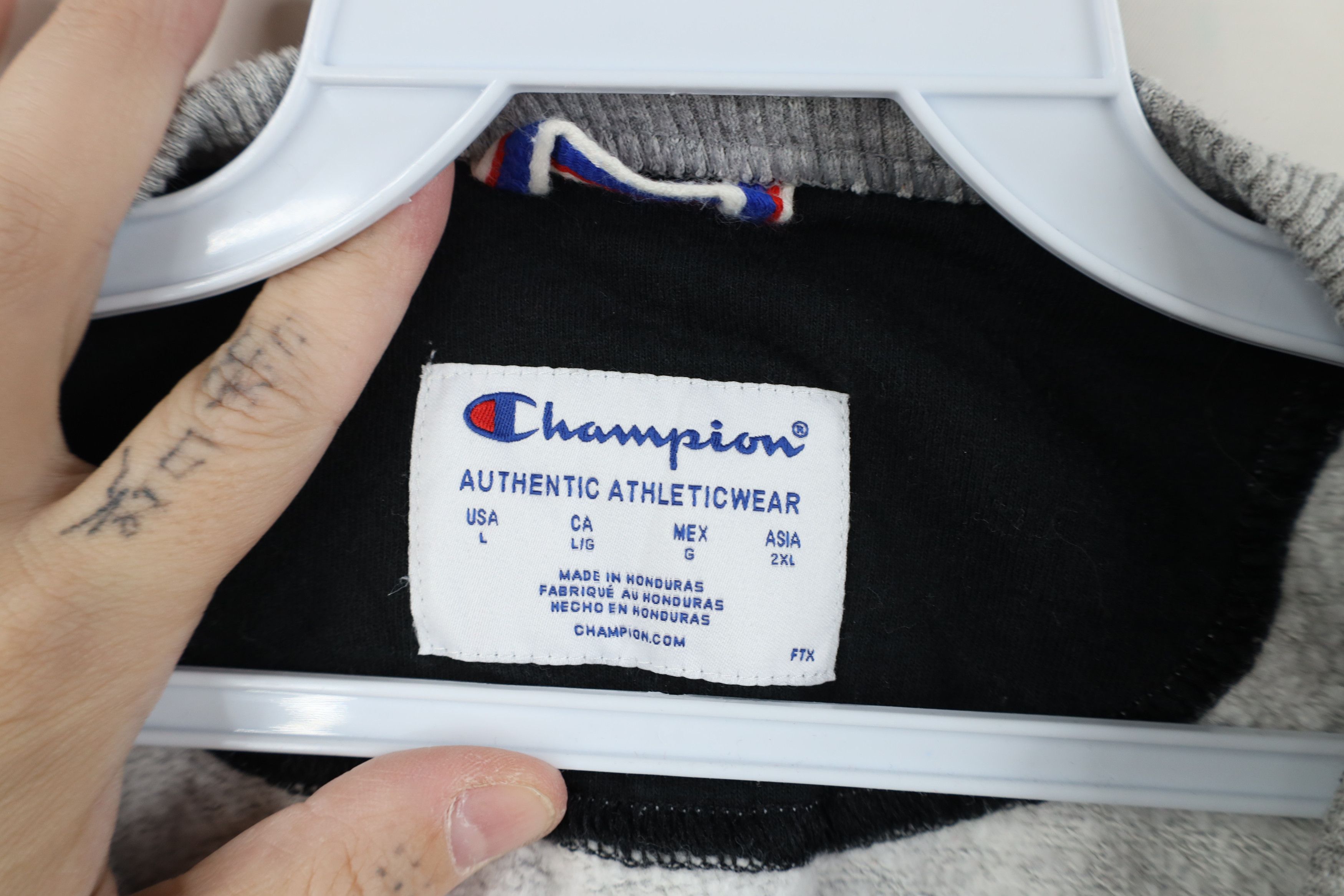 Champion Vintage Champion Monochrome Crewneck Sweatshirt Heather Gray Size US L / EU 52-54 / 3 - 7 Thumbnail