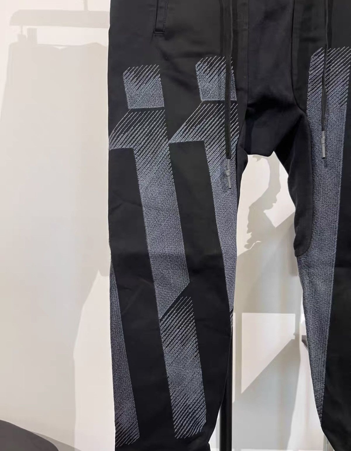 11 By Boris Bidjan Saberi 11ByBBS Heavyweight Embroidered Pants Size US 31 - 4 Thumbnail