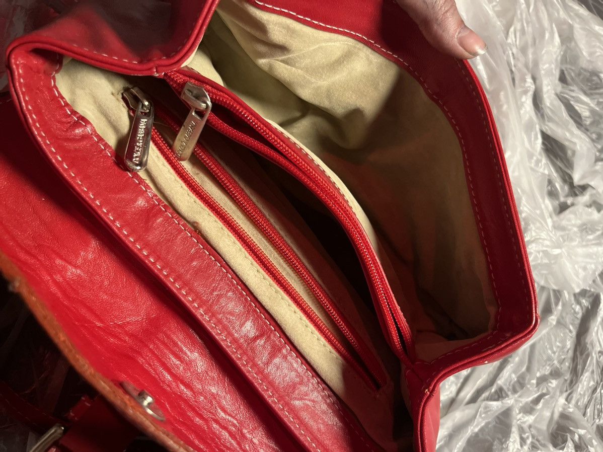 Dolce & Gabbana × Vintage Red Leather Shoulder Bag – 2000s Chic with Metal Ring Detail Size ONE SIZE - 6 Thumbnail