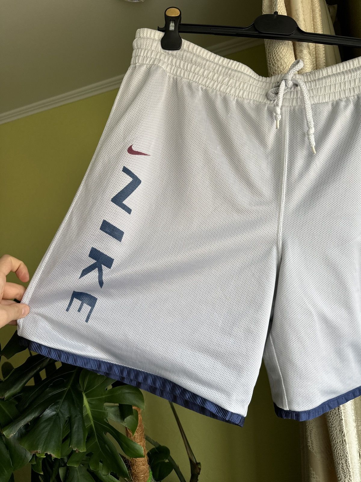 NBA × Nike × Vintage Vintage 90s Nike Basketball Reversible Shorts Big Logo Size US 36 / EU 52 - 5 Thumbnail