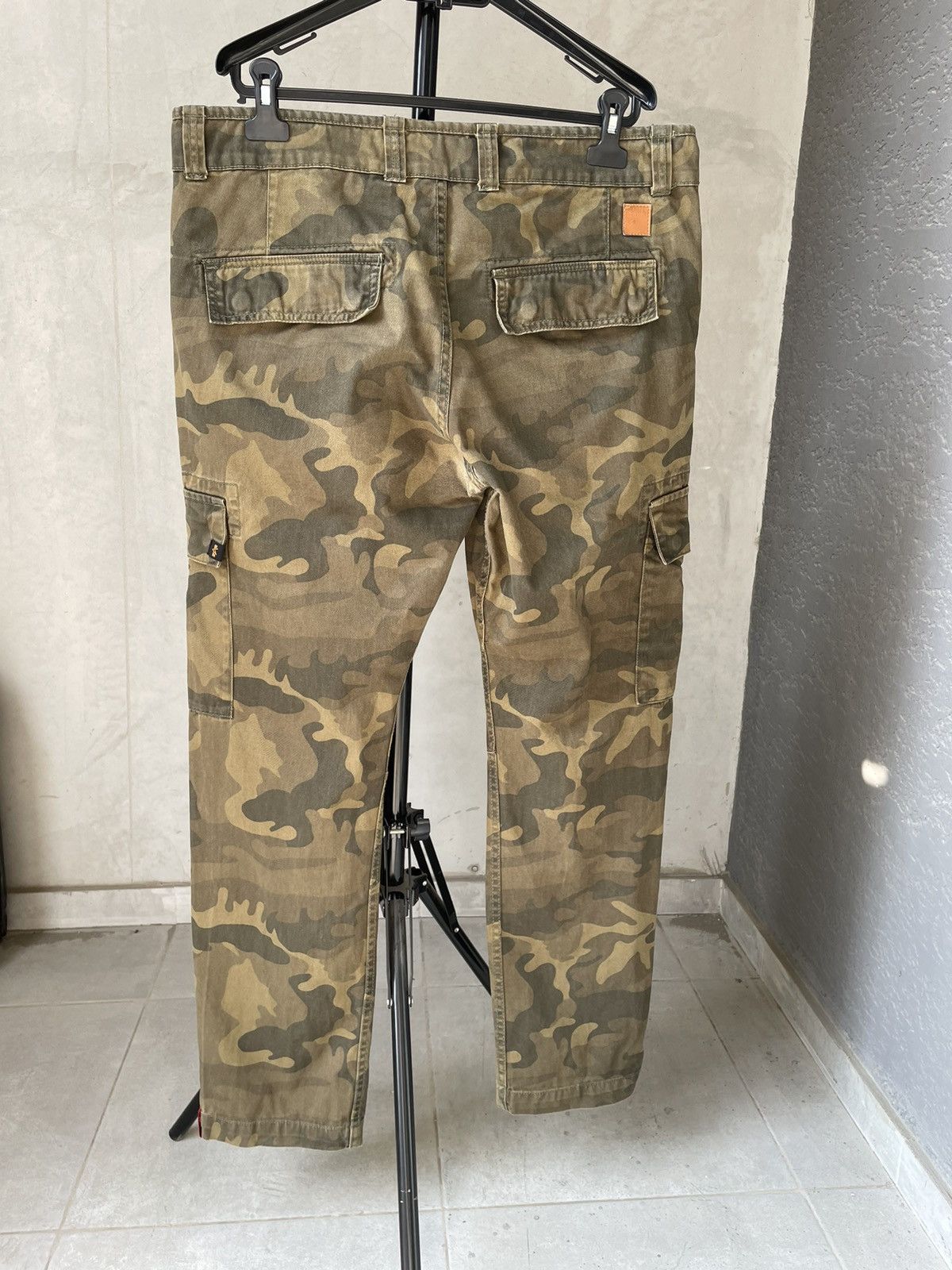 Alpha Industries Alpha Industries Military Cargo Side Pocket Camo Pants Size US 36 / EU 52 - 4 Thumbnail