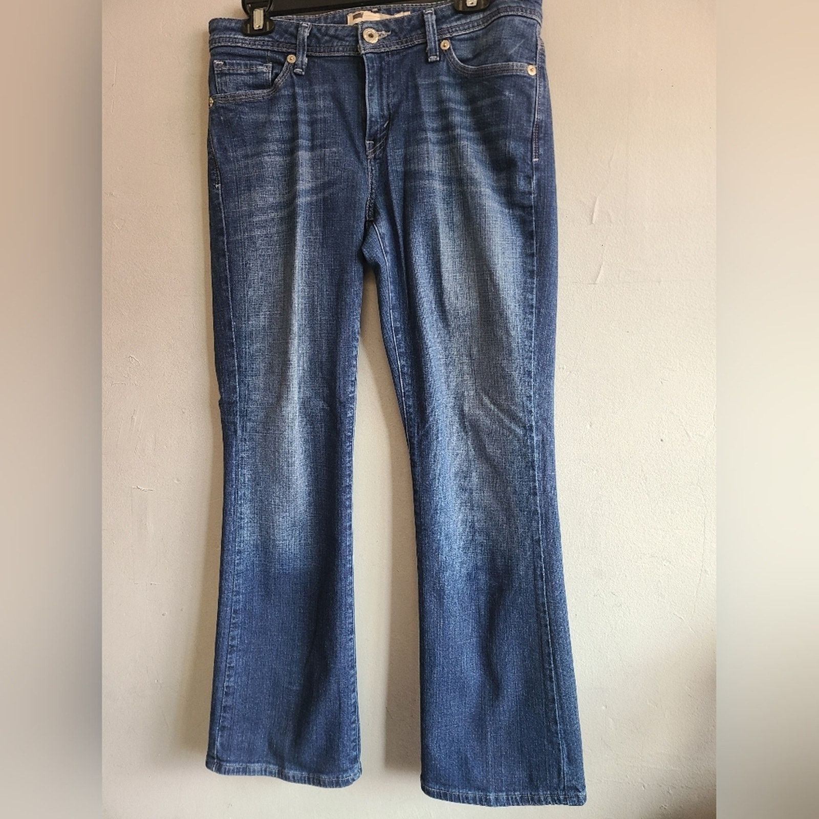 Levi's Women's size 10 Levi's dark wash 526 curvy boot cut jeans Size 32" / US 10 / IT 46 - 8 Thumbnail