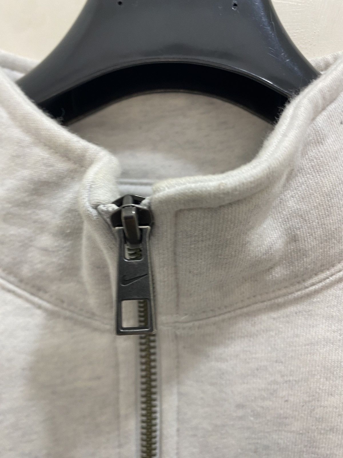 Nike Nike sweatshirt size XL, white, used in perfect condition. Size US XL / EU 56 / 4 - 6 Thumbnail