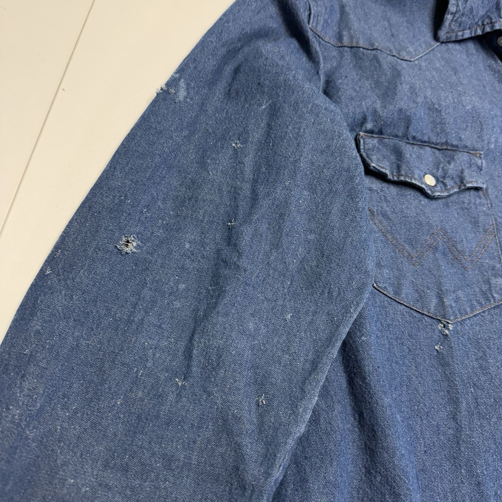 Wrangler Vintage Wrangler Denim Pearl Snap Shirt Mens XL 26x31 Long S Size US XL / EU 56 / 4 - 8 Thumbnail