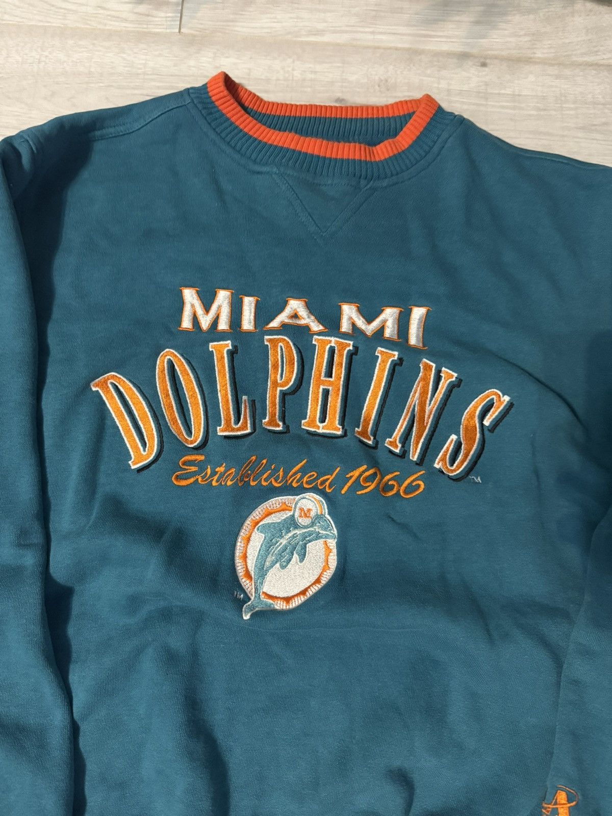 Logo Athletic Vintage 90’s Miami Dolphins Logo Athletic NFL crewneck shirt Size US M / EU 48-50 / 2 - 2 Thumbnail
